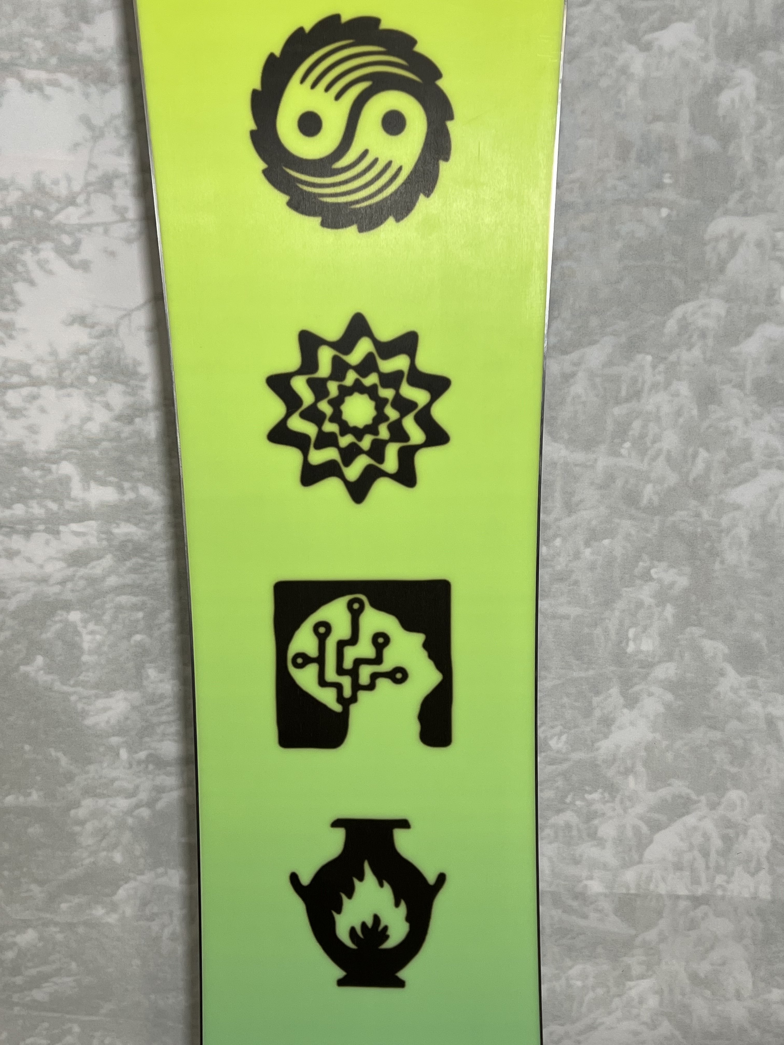New K2 Embassy 155 CM Snowboard 2025