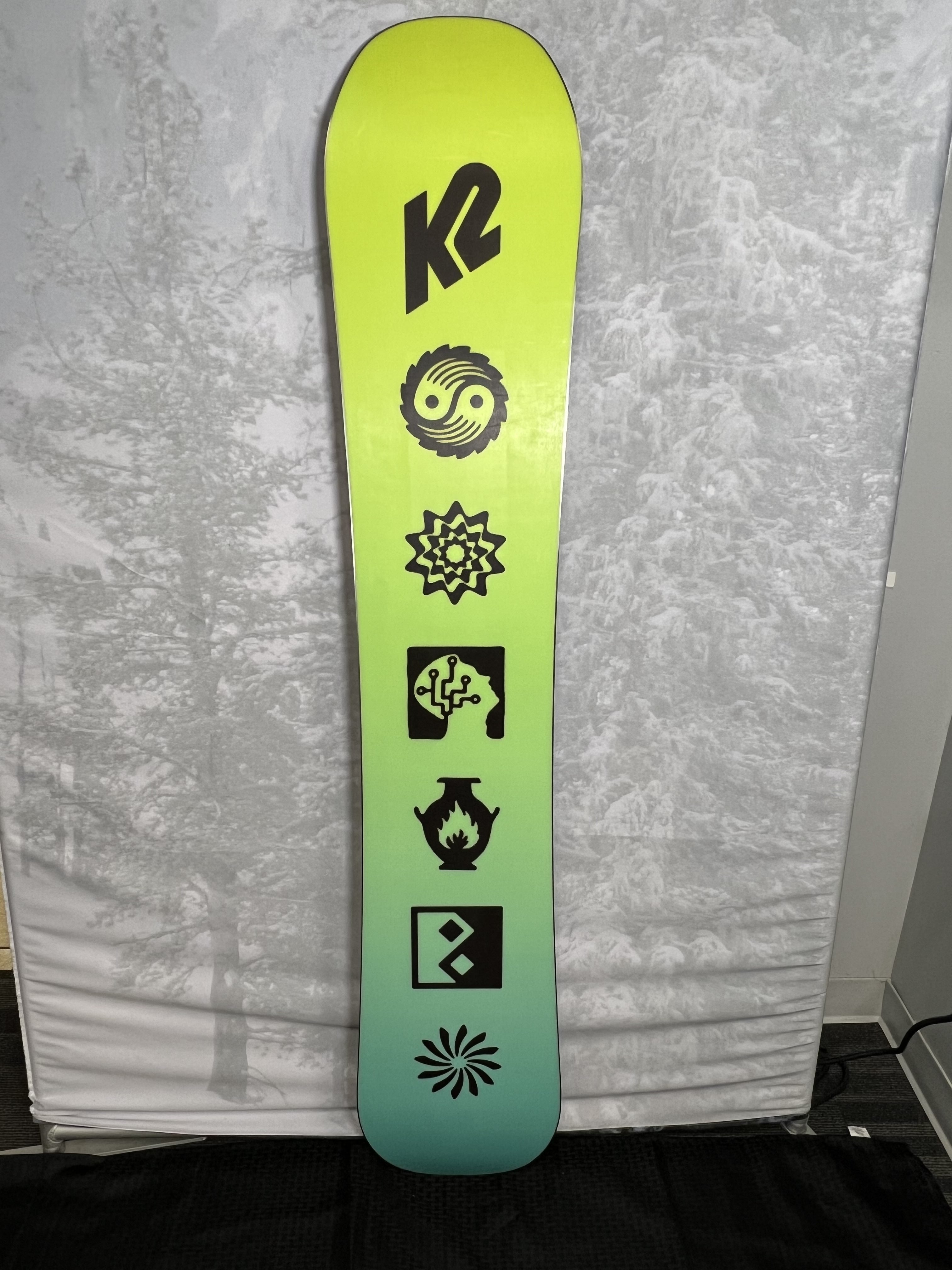 New K2 Embassy 162 CM Snowboard 2025
