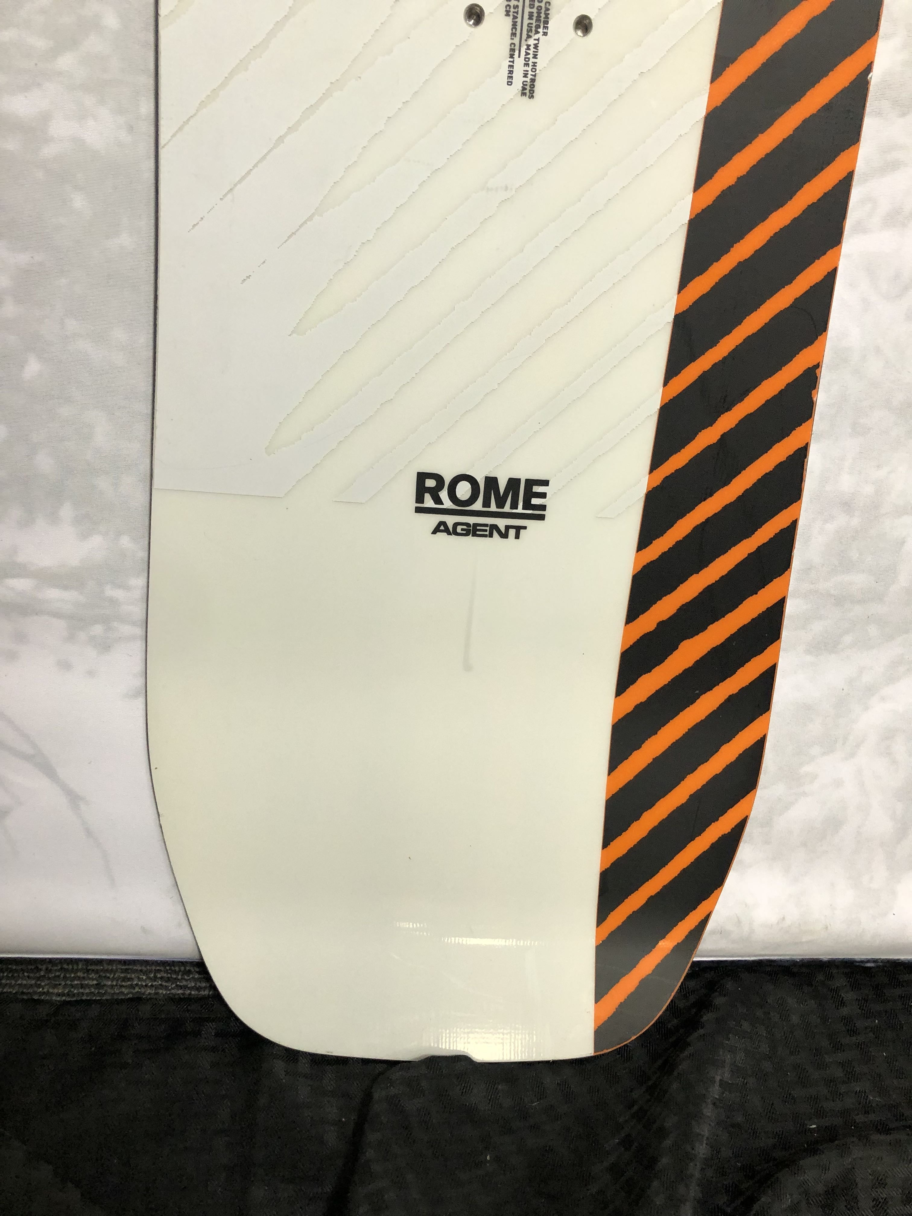 Used 2025 Rome Agent 157cm Snowboard