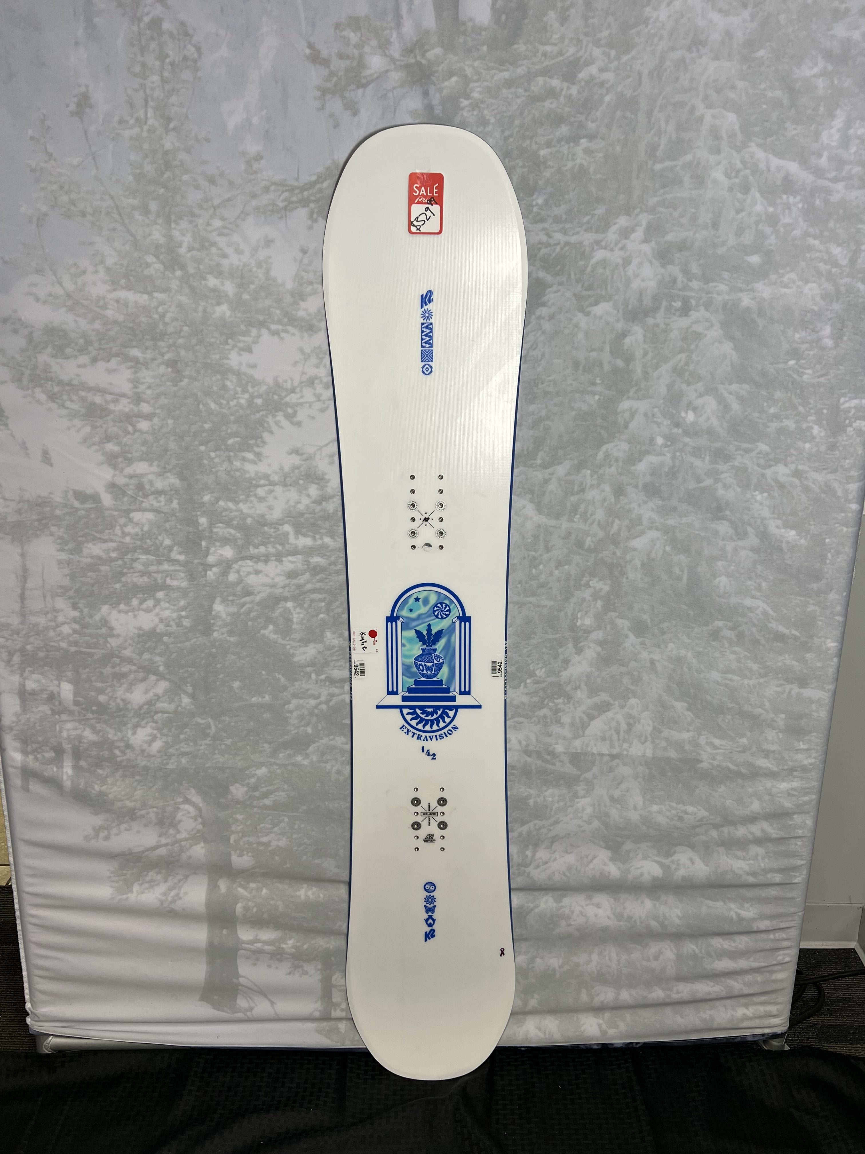 Lightly Used K2 Extravision 142 CM Women's Snowboard 2025