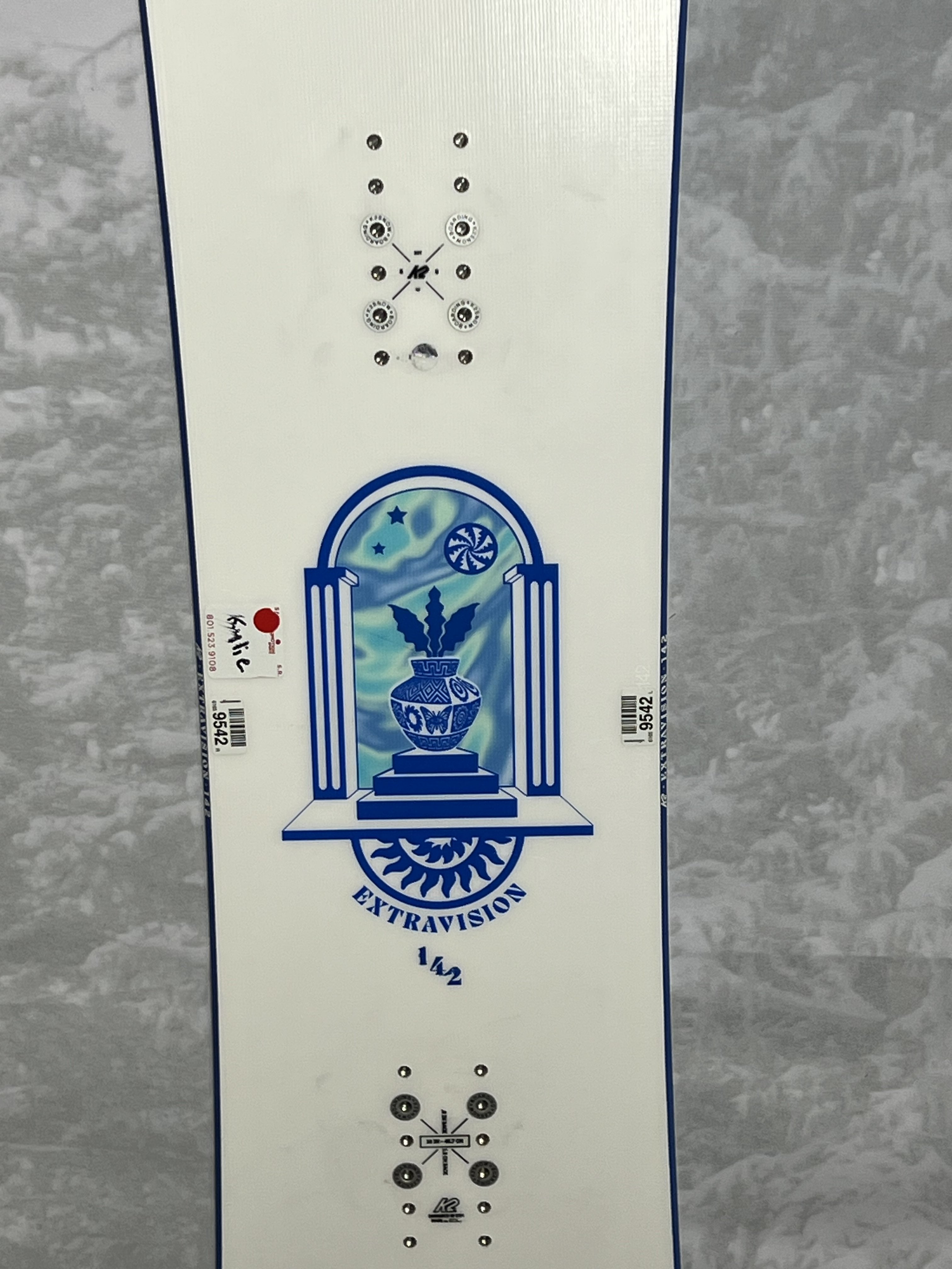 Lightly Used K2 Extravision 142 CM Women's Snowboard 2025