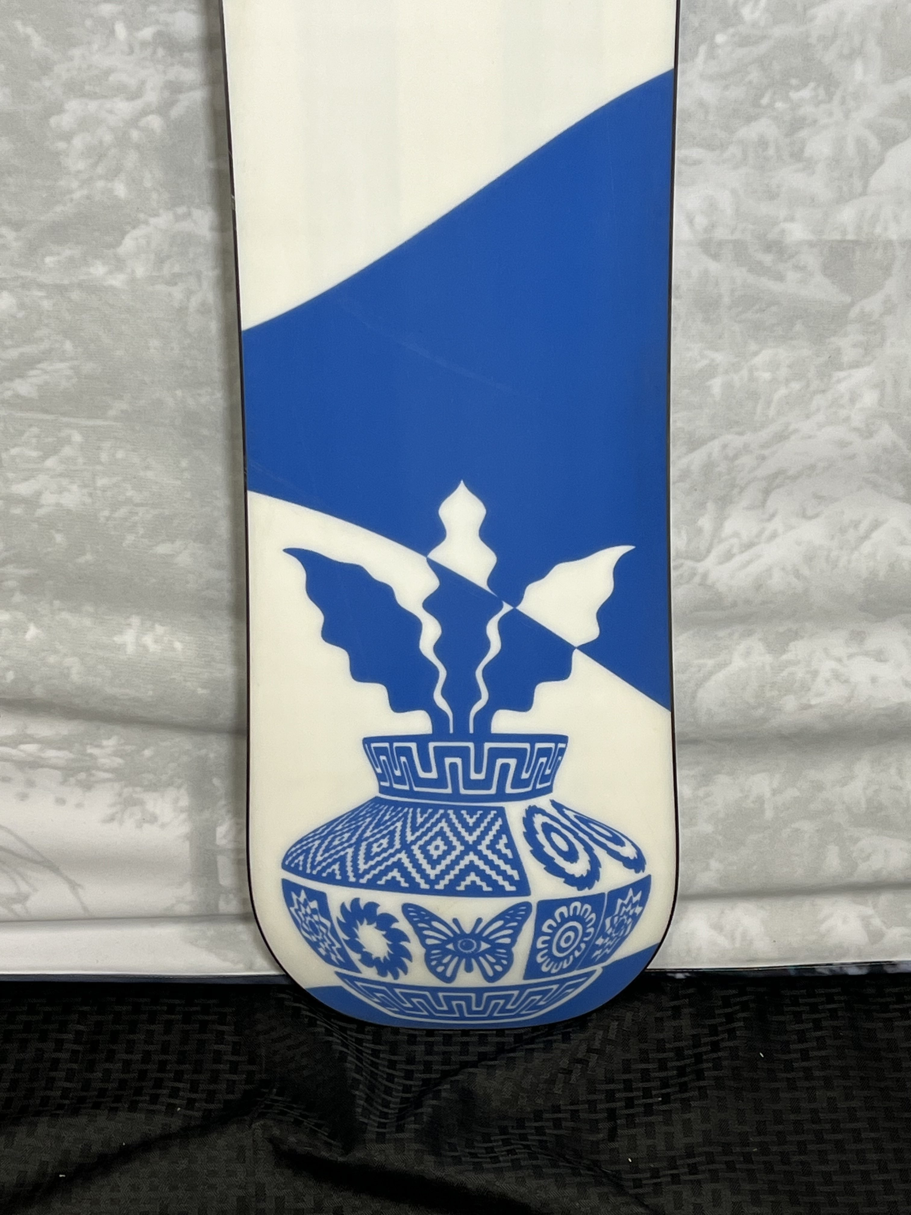 Lightly Used K2 Extravision 142 CM Women's Snowboard 2025