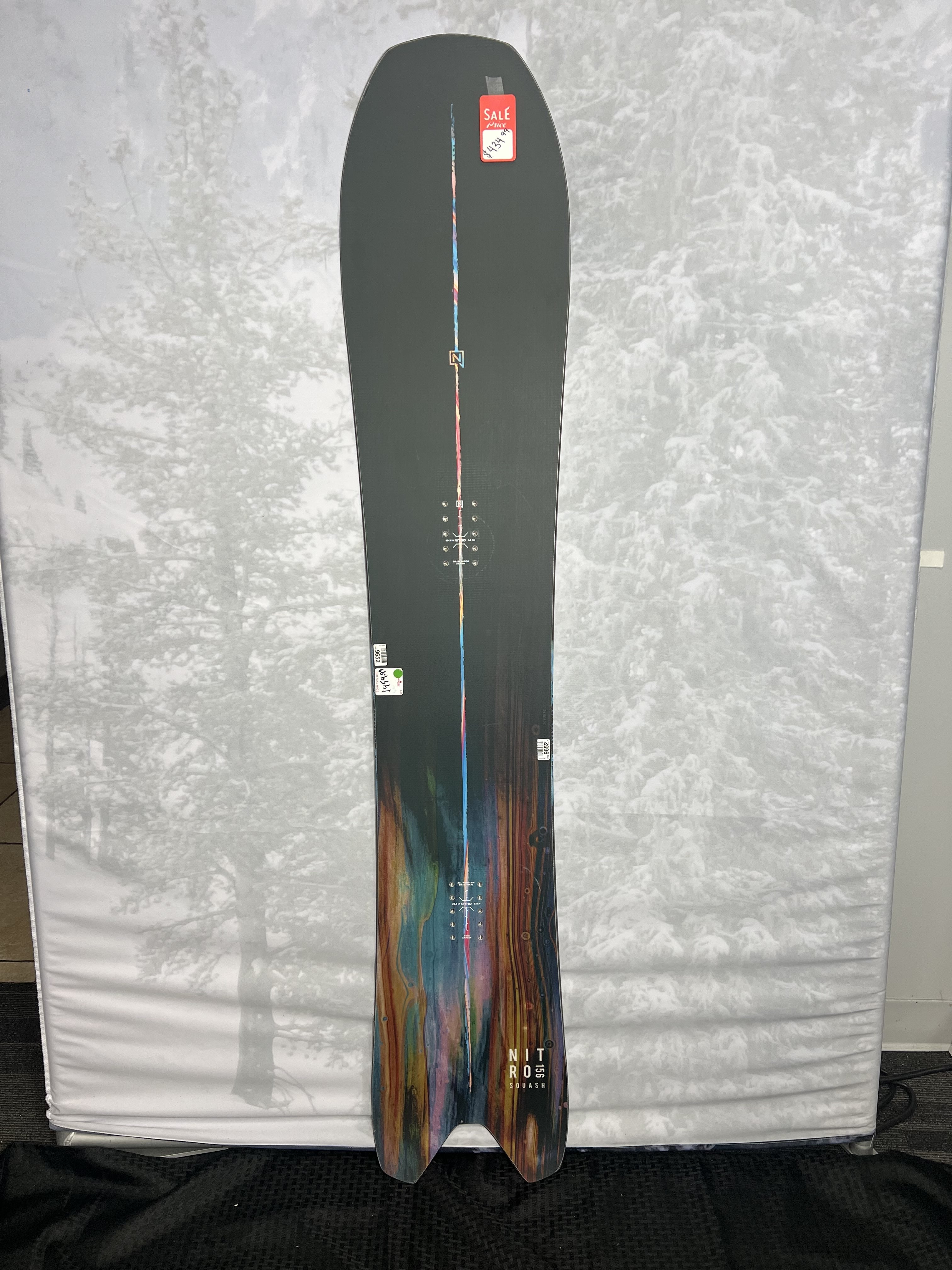Lightly Used Nitro Squash 156 CM Snowboard 2025