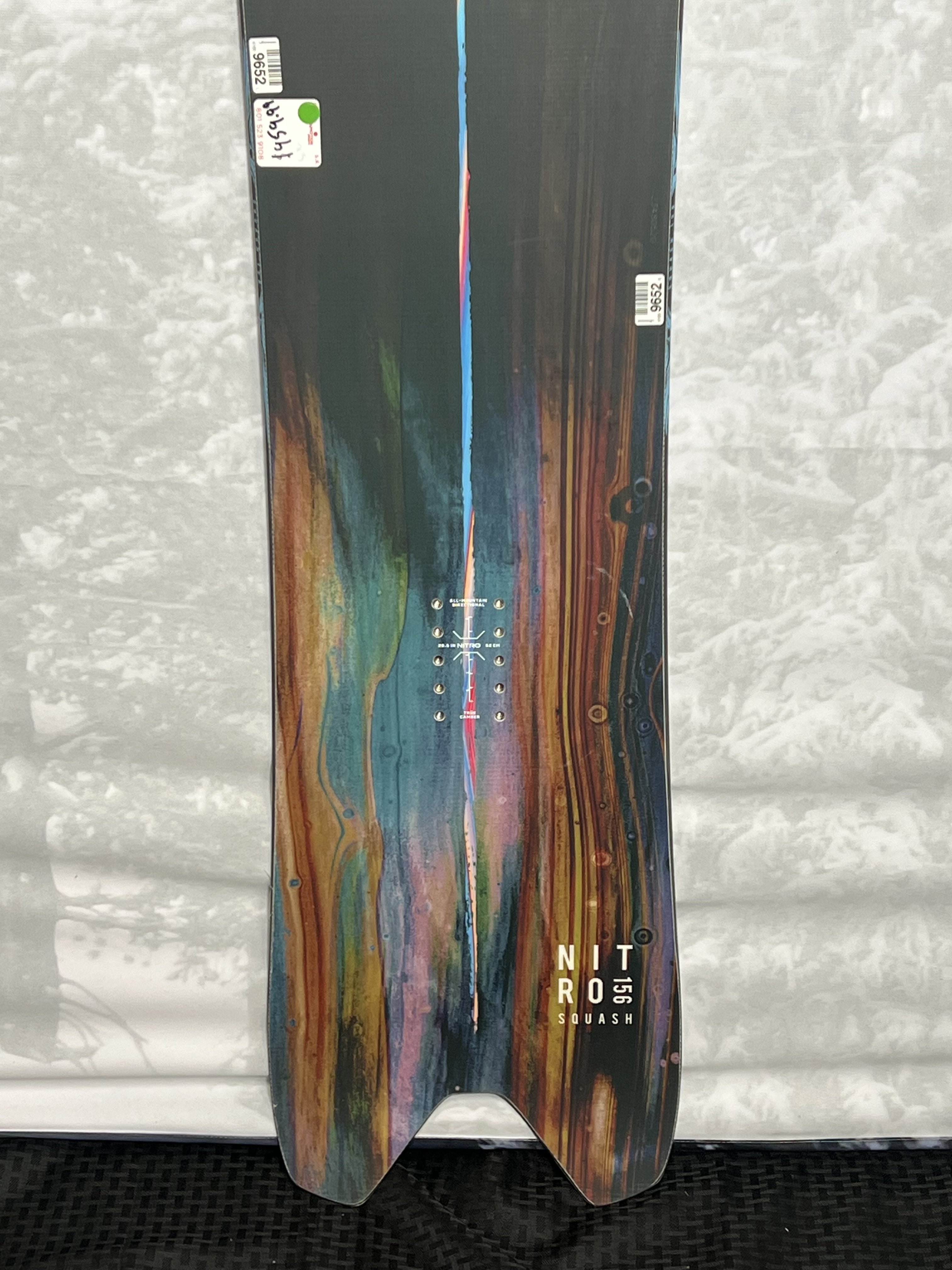Lightly Used Nitro Squash 156 CM Snowboard 2025