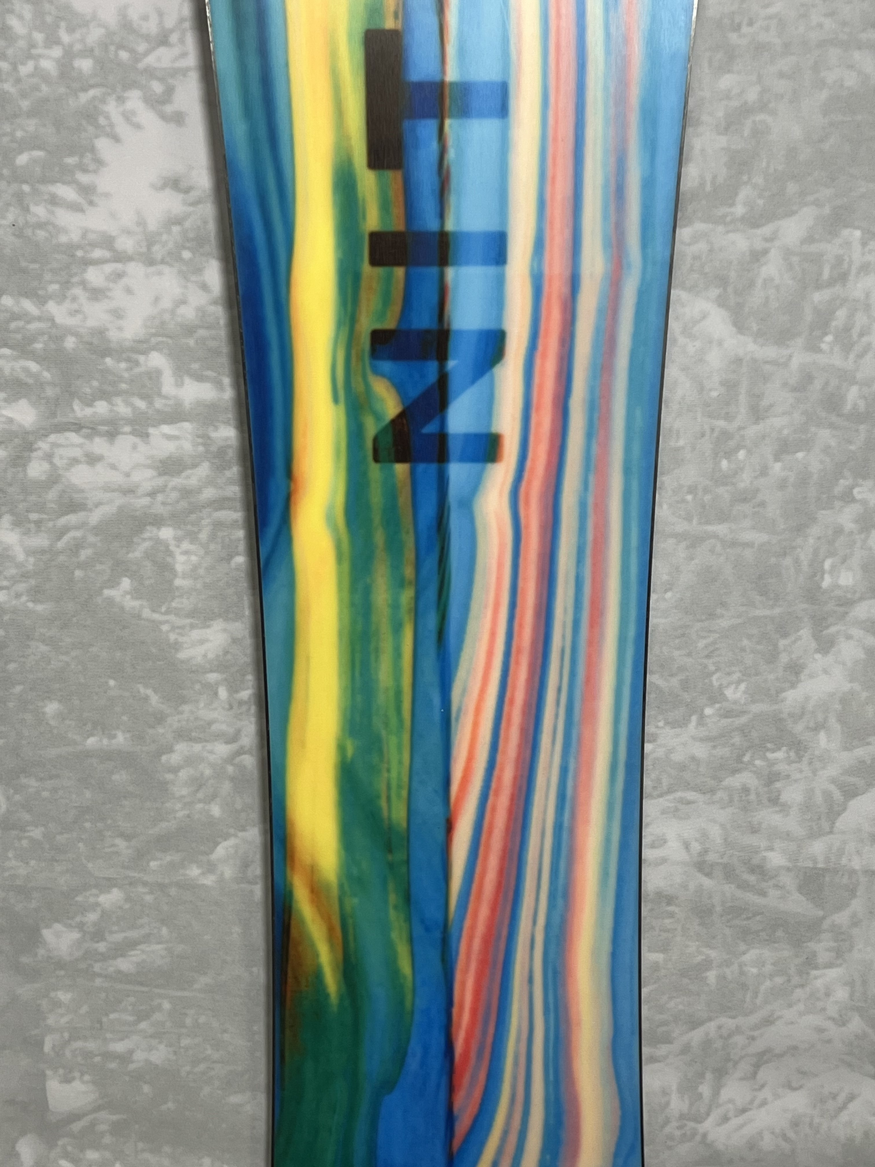 Lightly Used Nitro Squash 152 CM Snowboard 2025