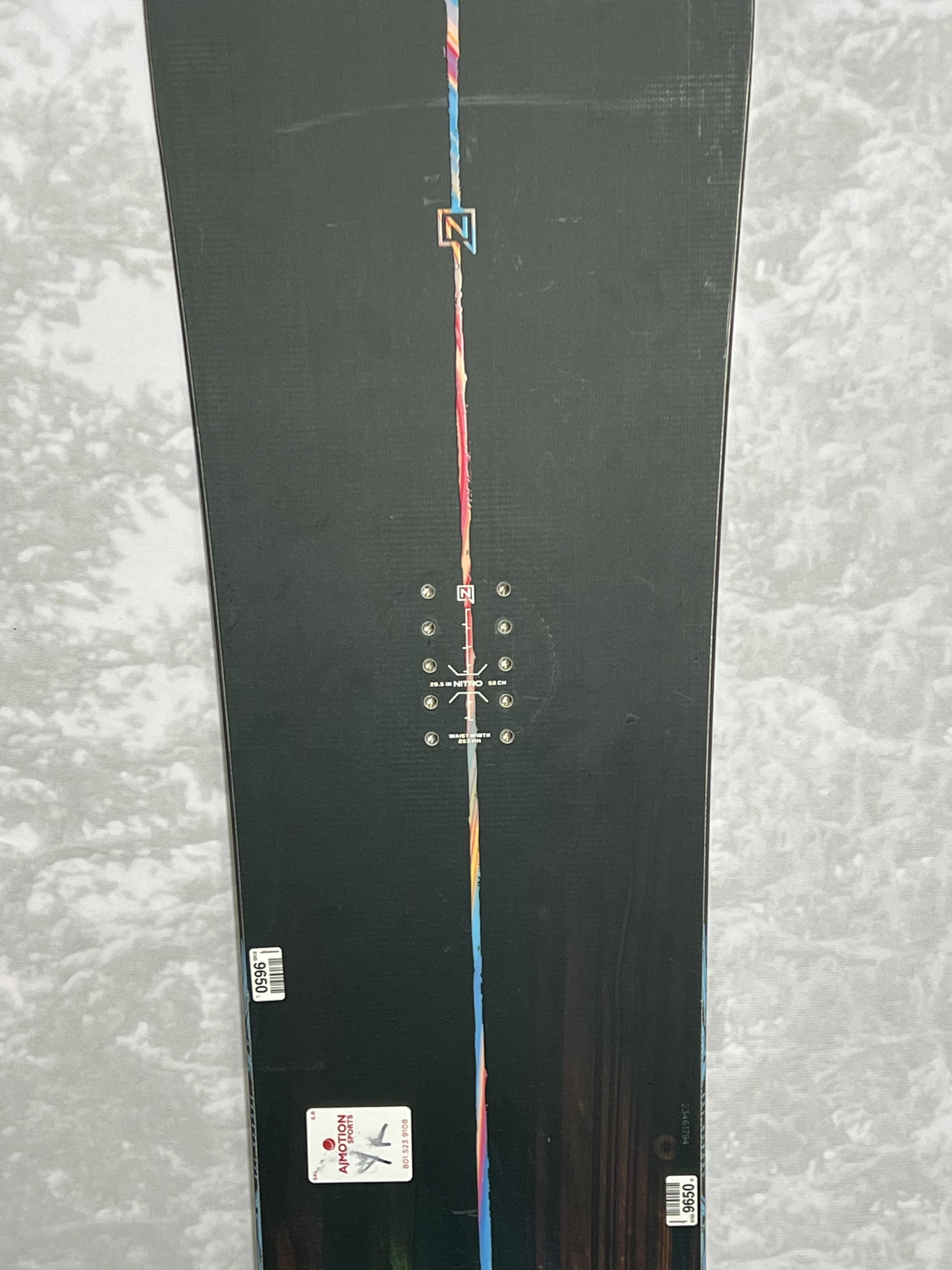 Lightly Used Nitro Squash 156 CM Snowboard 2025