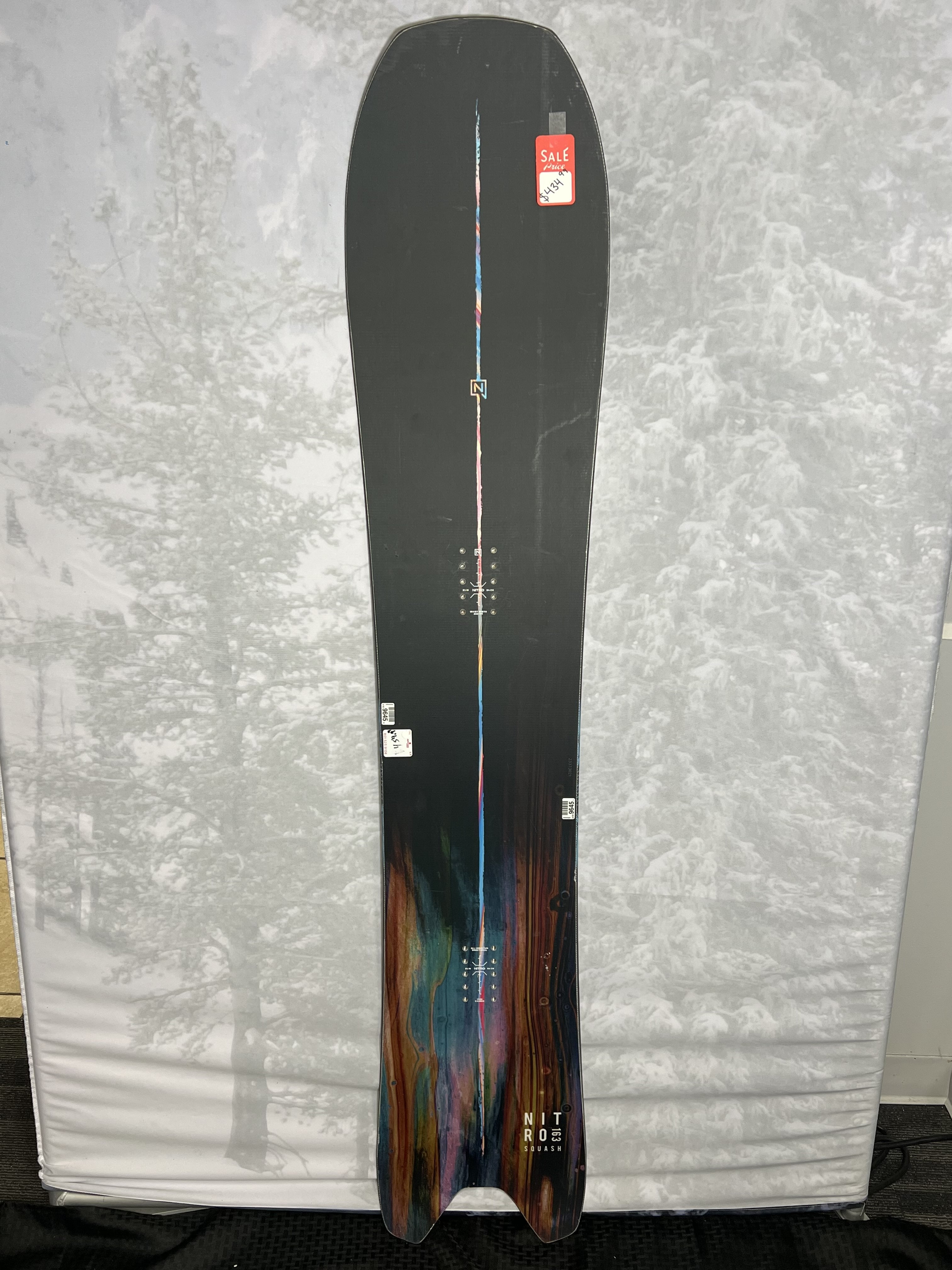Lightly Used Nitro Squash 163 CM Snowboard 2025 – AJ Motion Sports