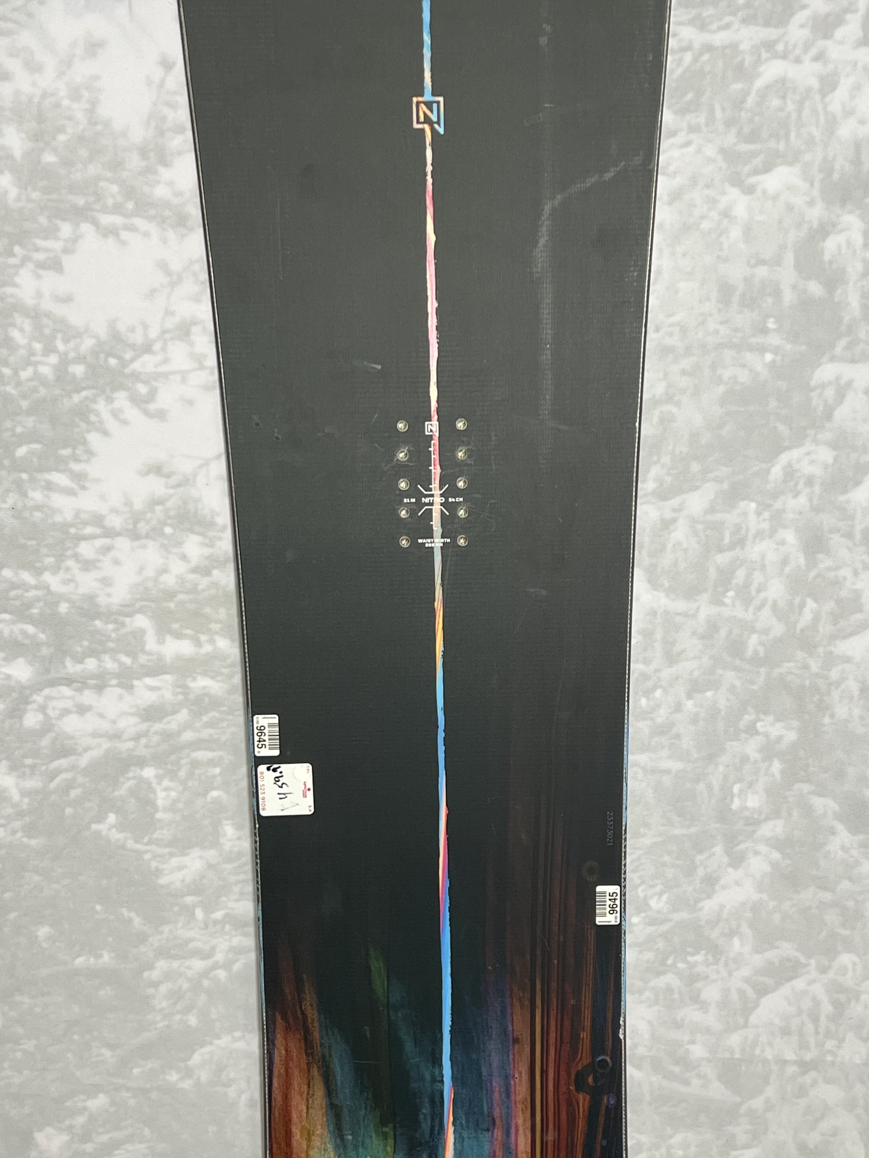 Lightly Used Nitro Squash 163 CM Snowboard 2025