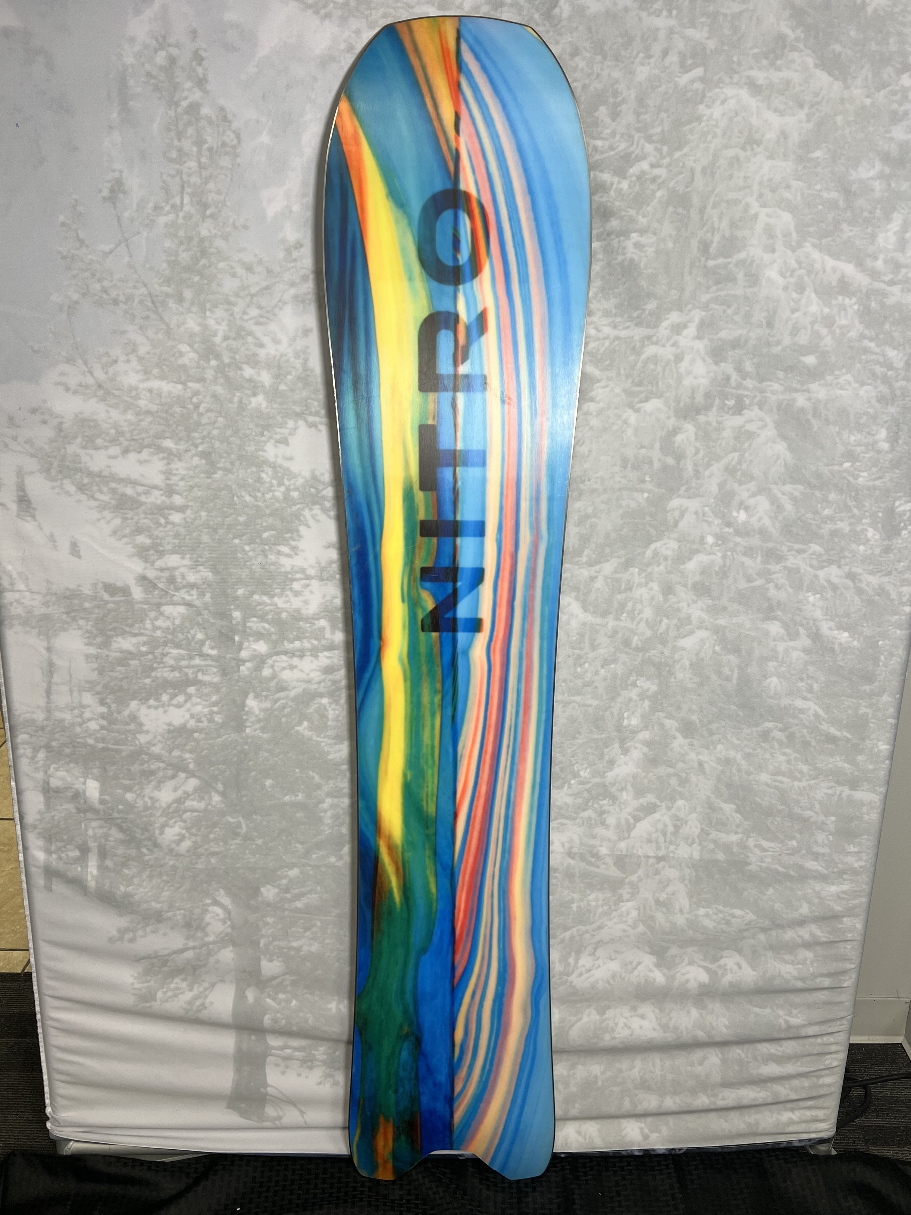 Lightly Used Nitro Squash 163 CM Snowboard 2025