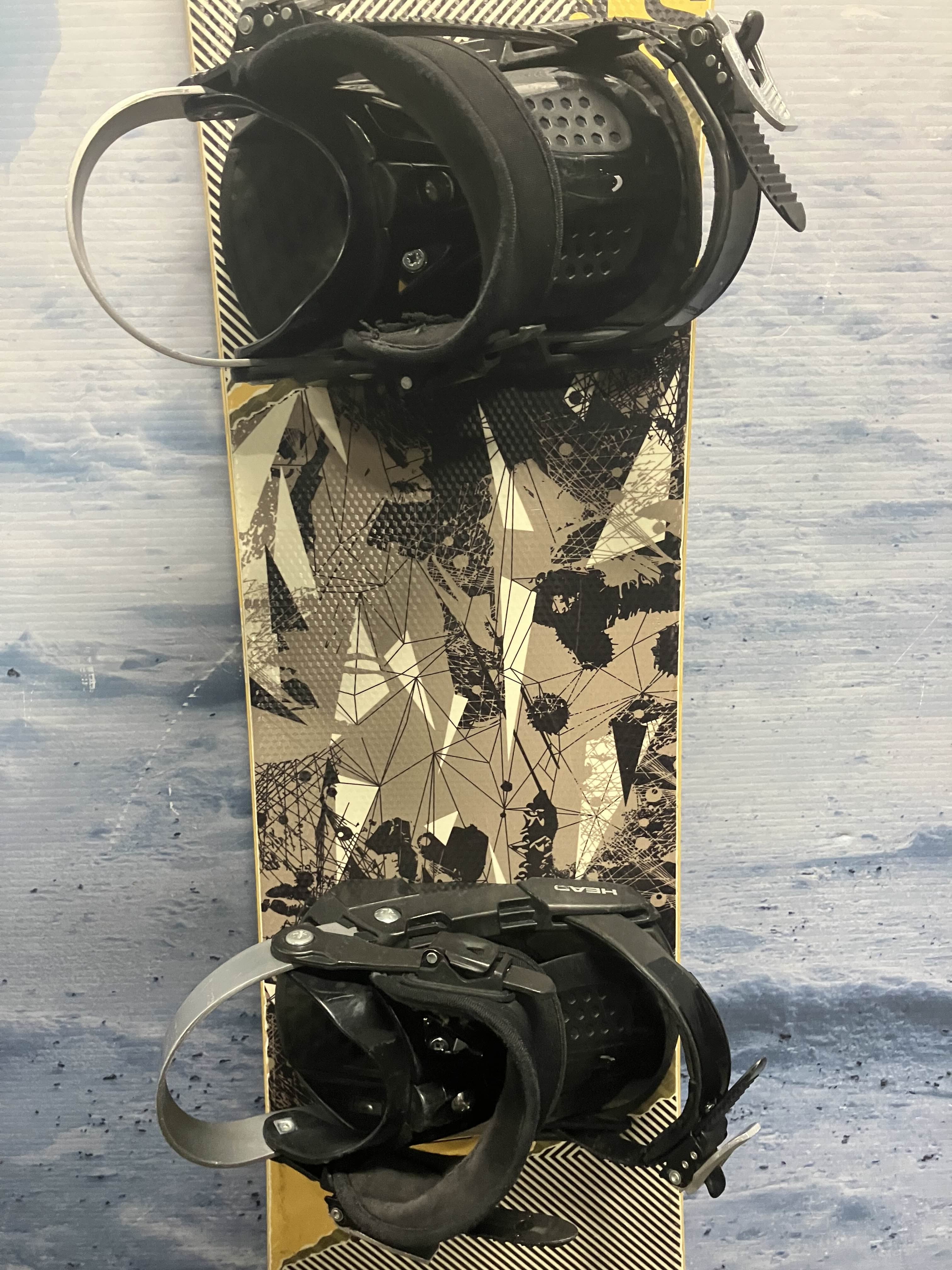 Used Head Tribute Snowboard - 140 CM W/ Med Head Binding