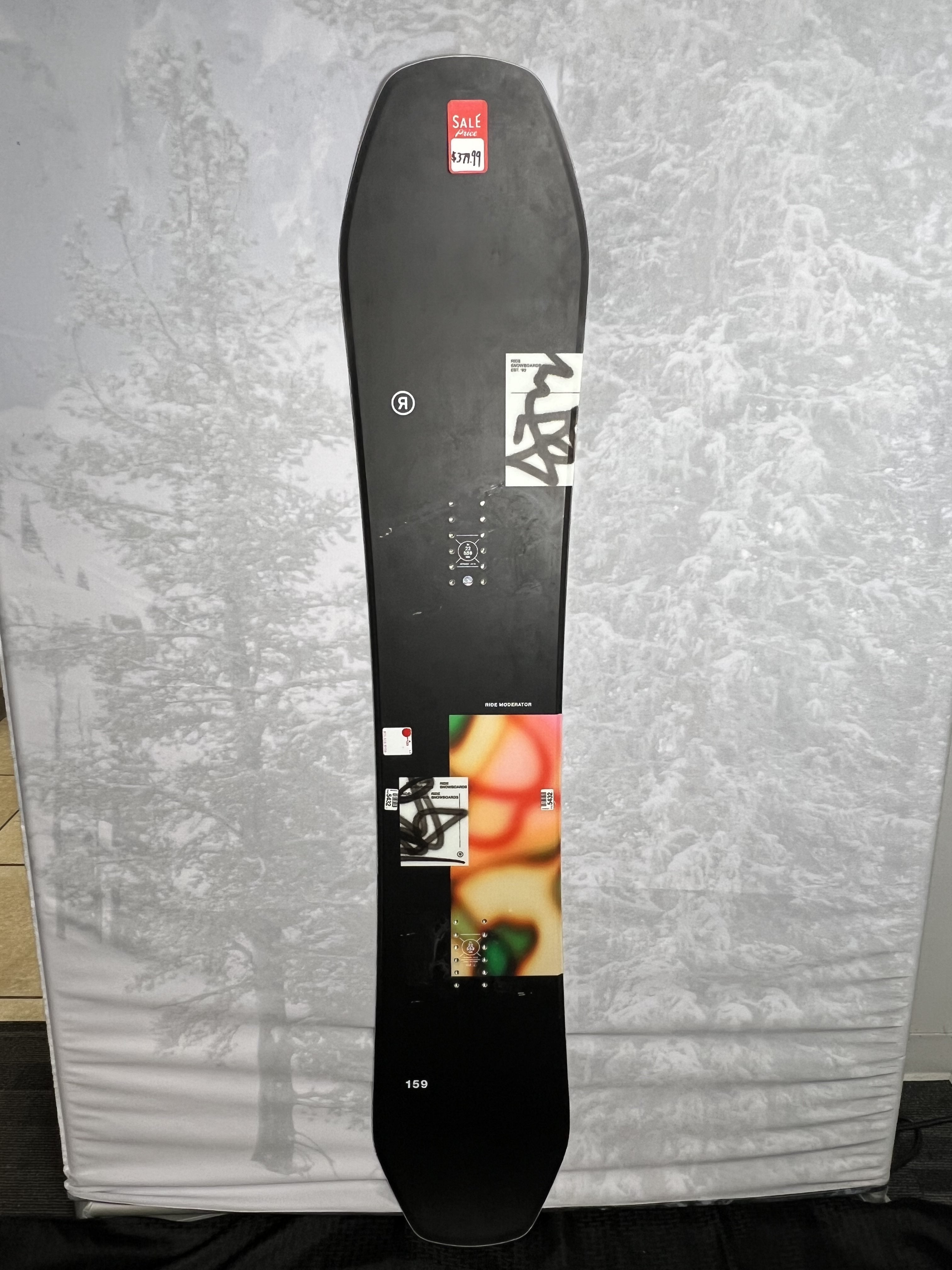 Lightly Used Ride Moderator 159 CM Snowboard 2025