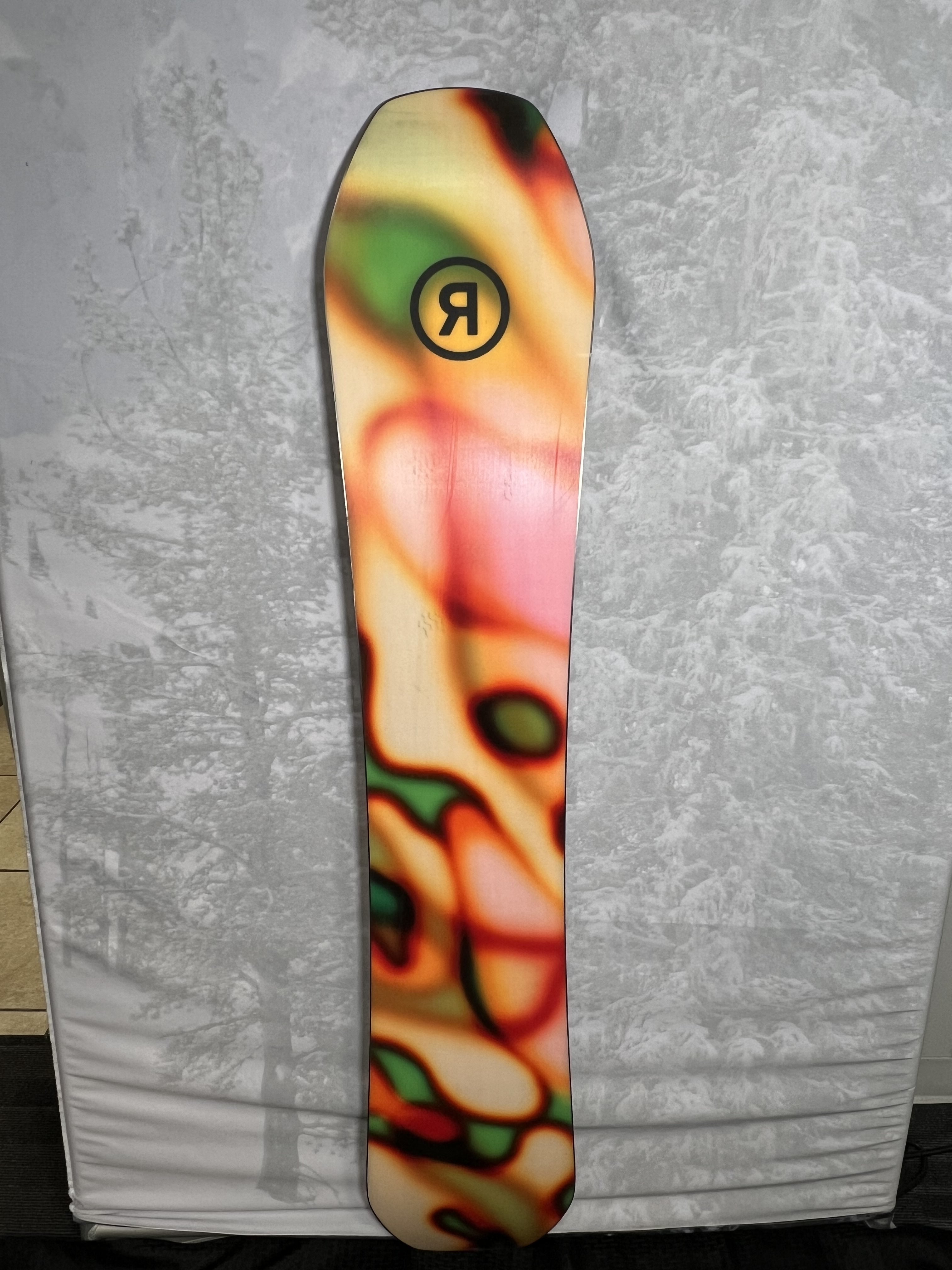 Lightly Used Ride Moderator 159 CM Snowboard 2025
