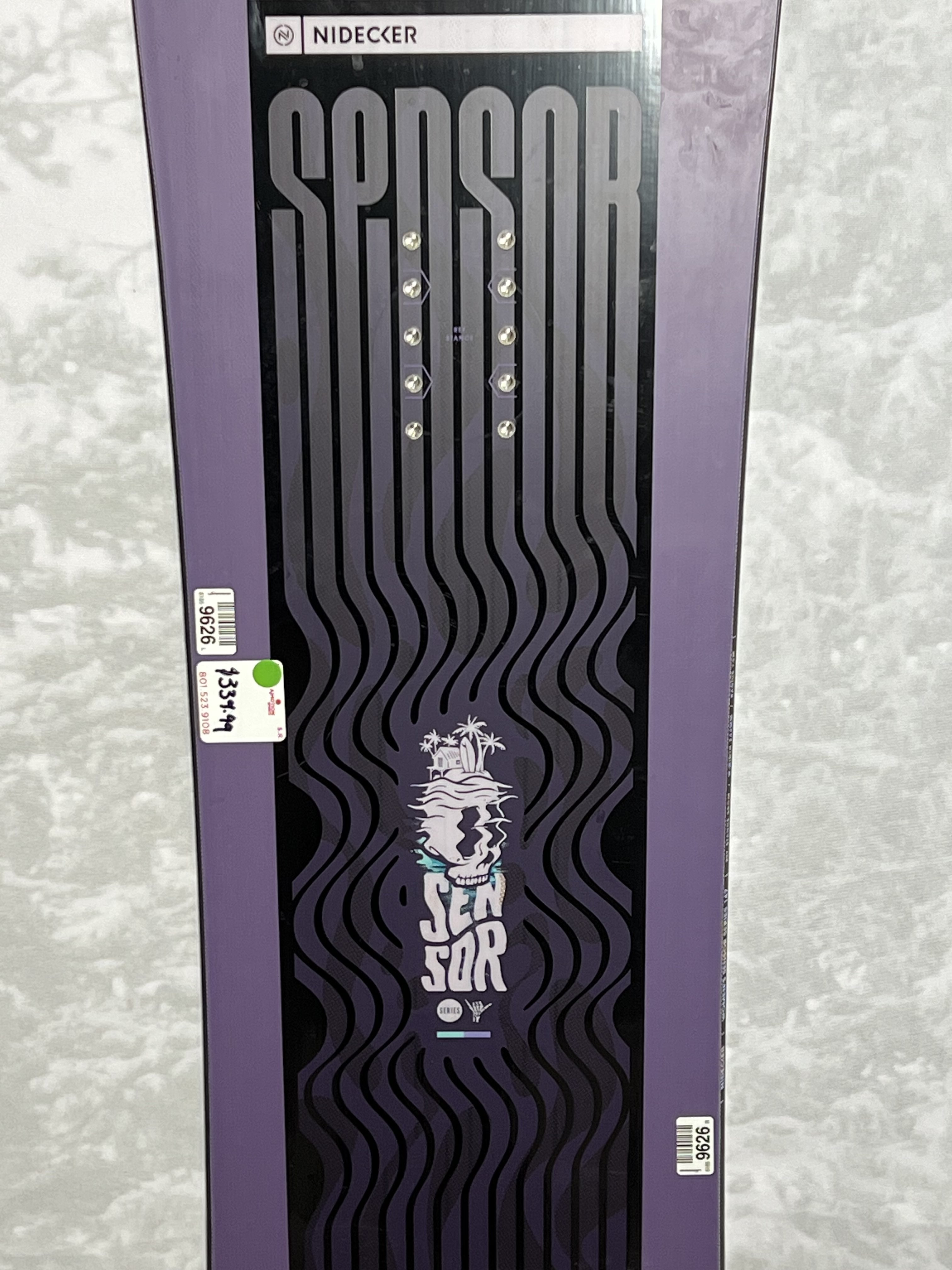 Lightly Used Nidecker Sensor 147 CM Women's Snowboard 2025