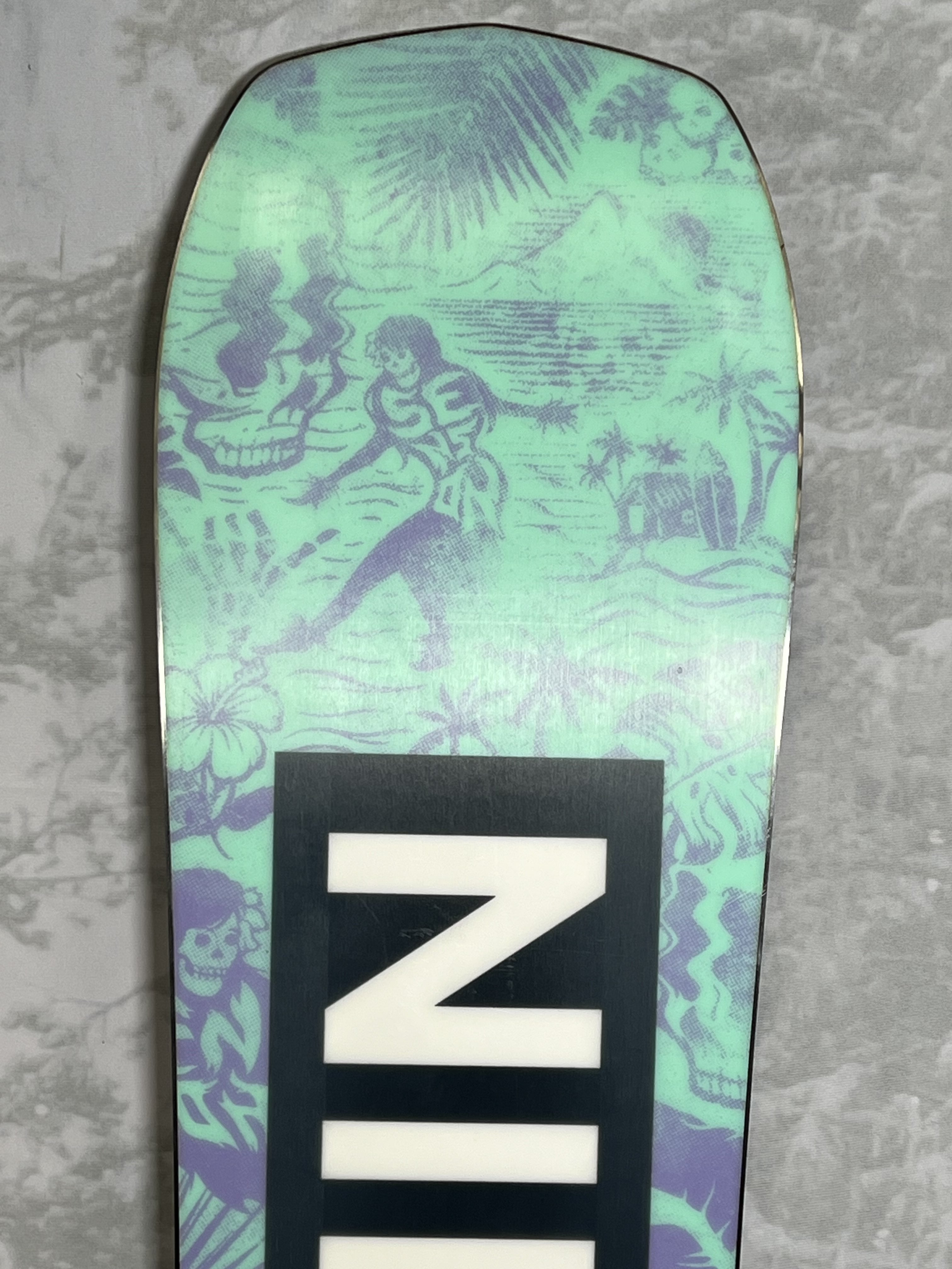 Lightly Used Nidecker Sensor 147 CM Women's Snowboard 2025