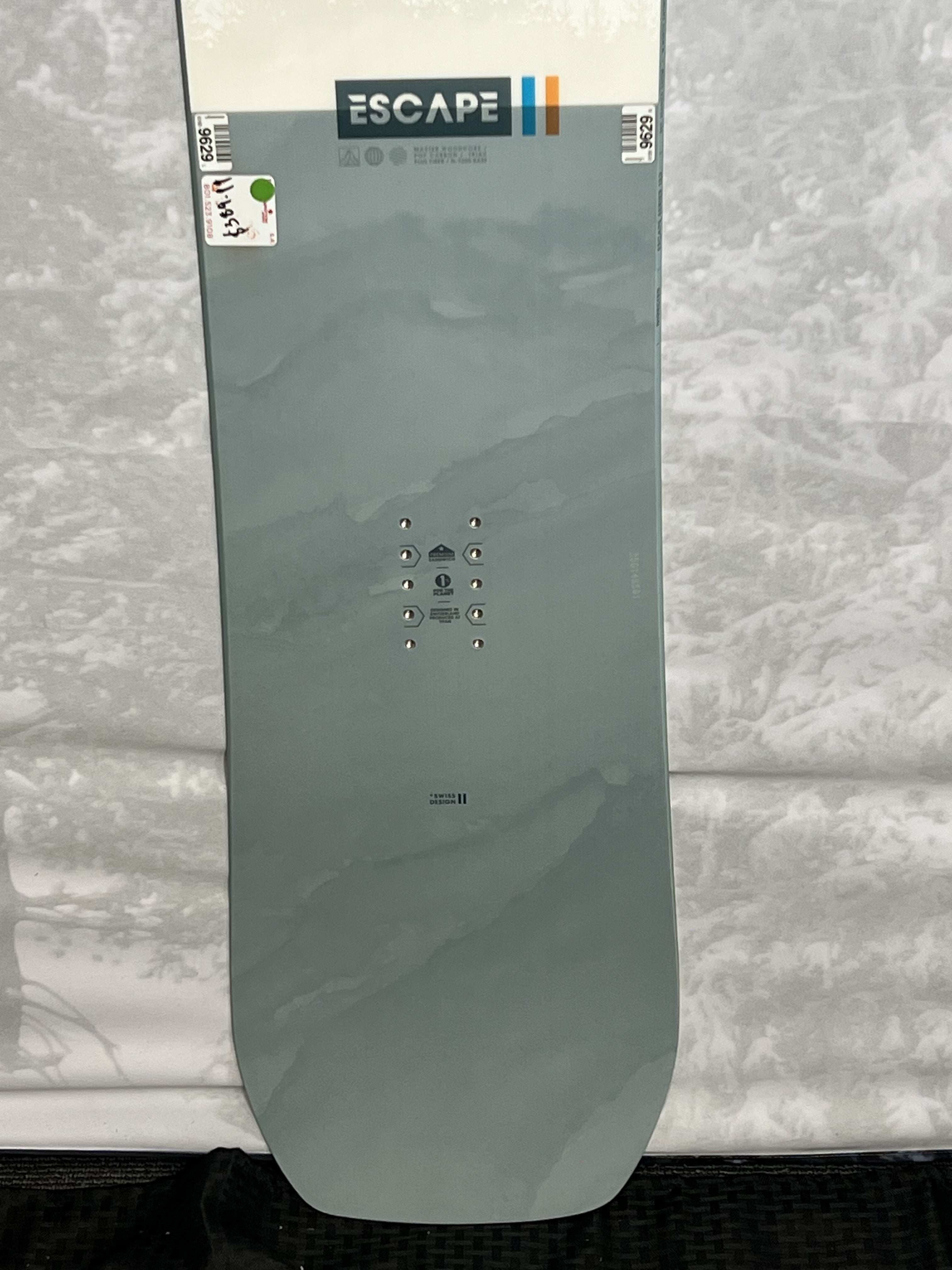 New Nidecker Escape 152 CM Snowboard 2025