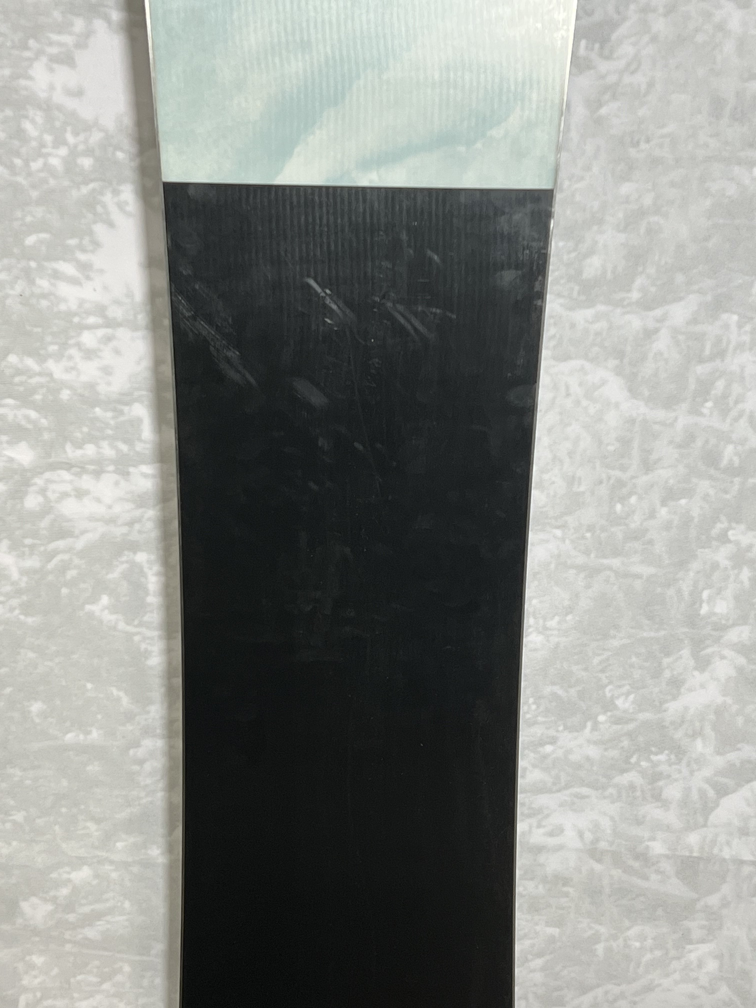 New Nidecker Escape 152 CM Snowboard 2025