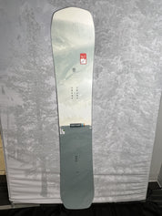 Lightly Used Nidecker Escape 162 CM Snowboard 2025