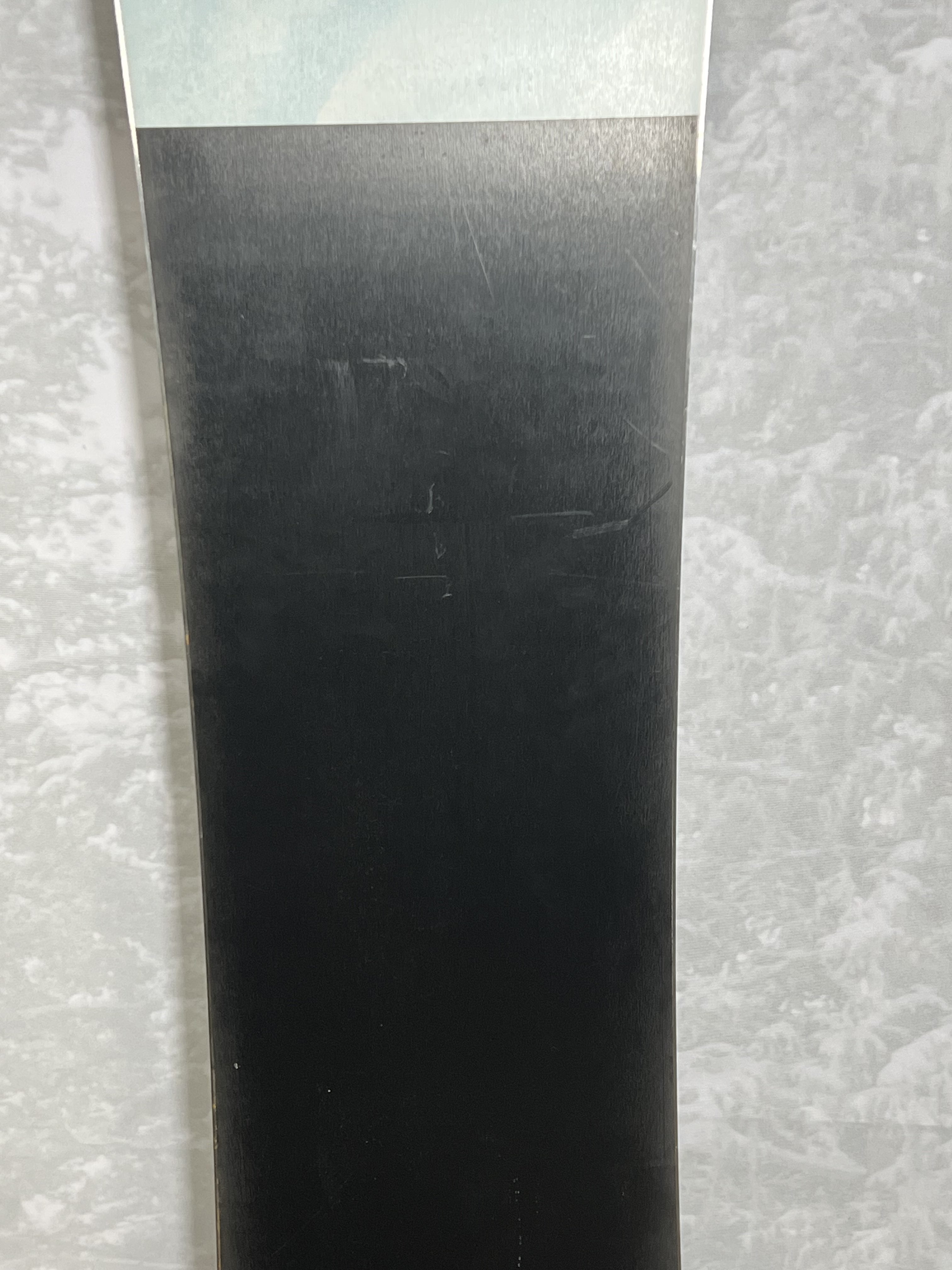 Lightly Used Nidecker Escape 162 CM Snowboard 2025