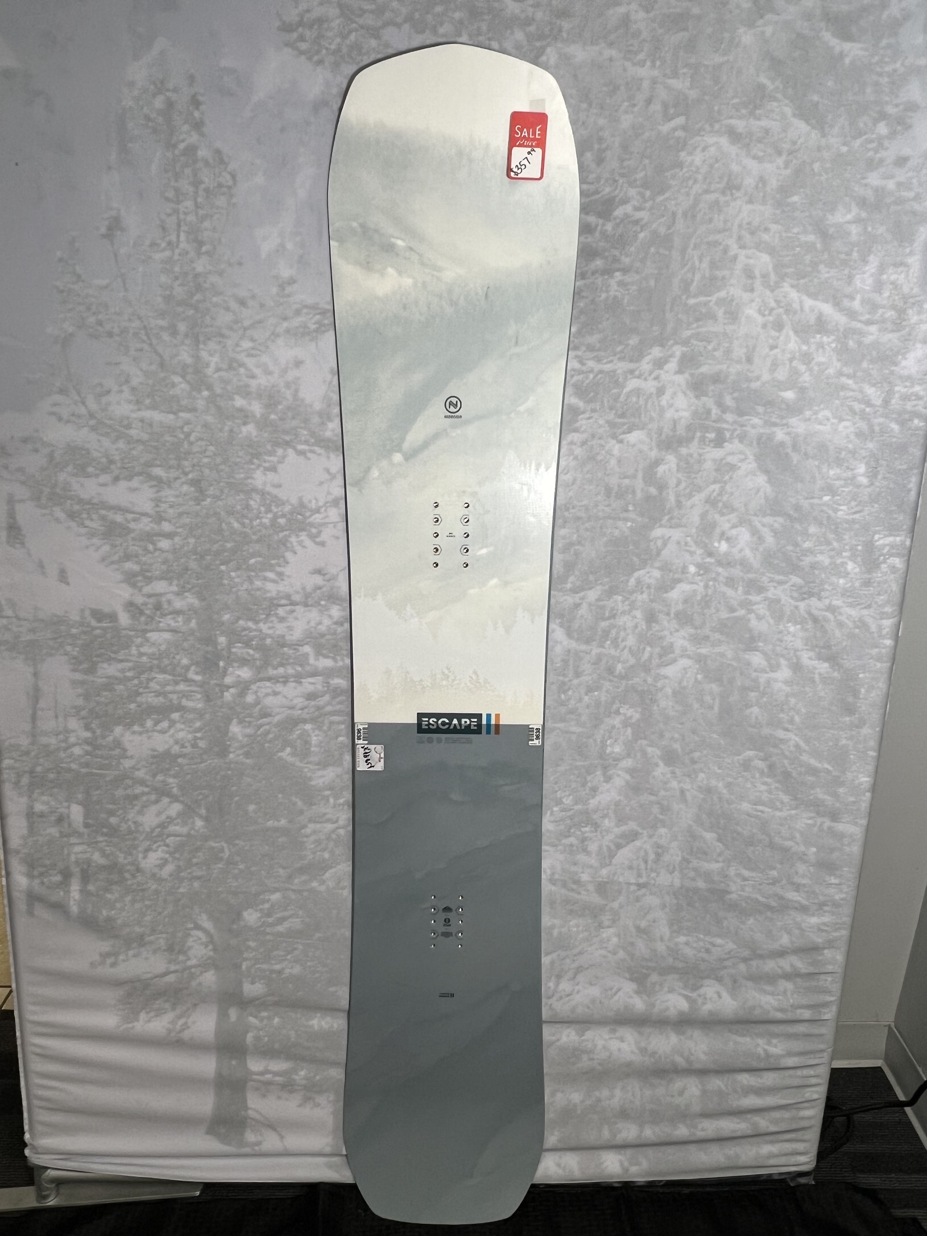 Lightly Used Nidecker Escape 165 CM Snowboard 2025