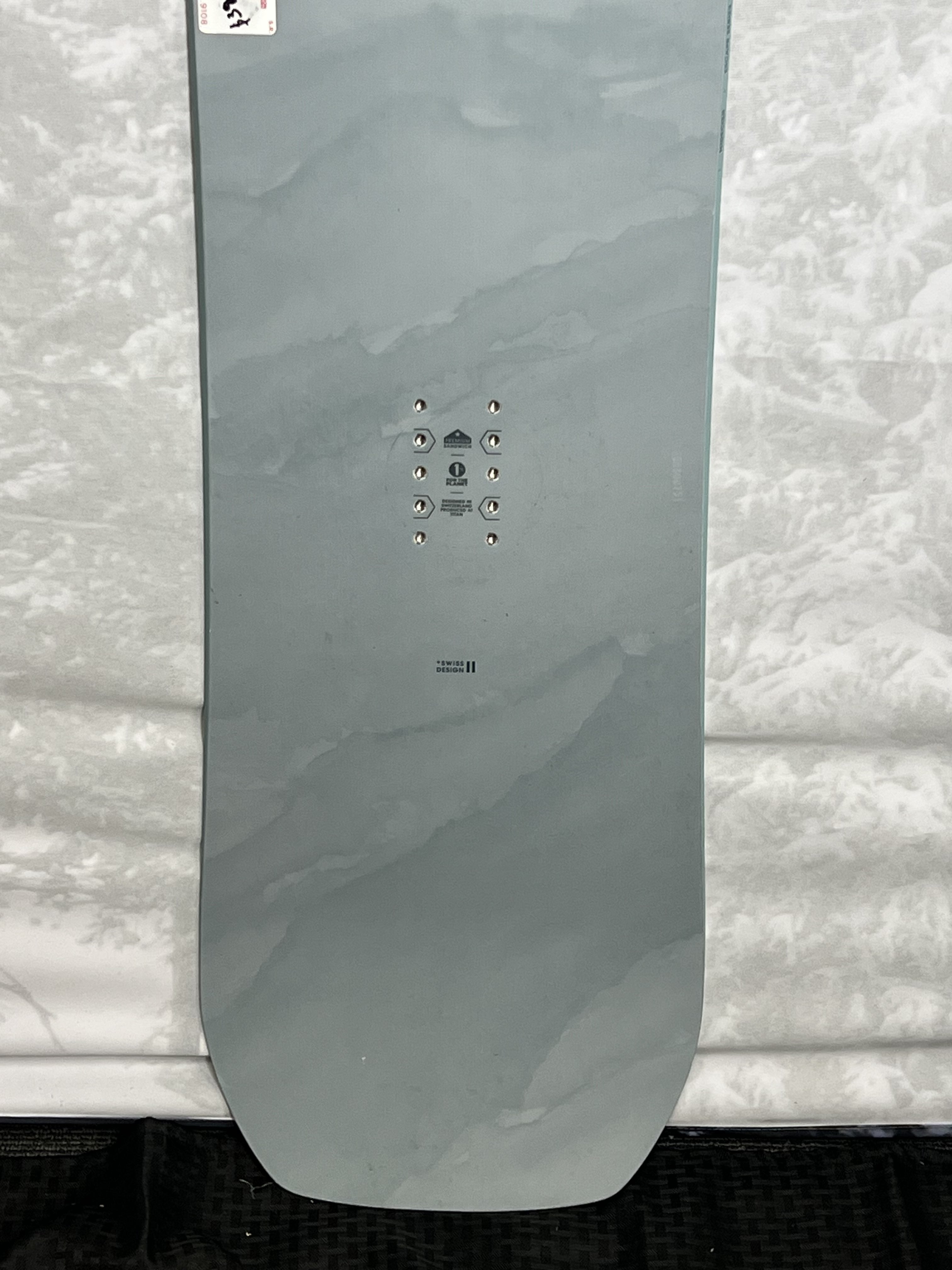 Lightly Used Nidecker Escape 165 CM Snowboard 2025