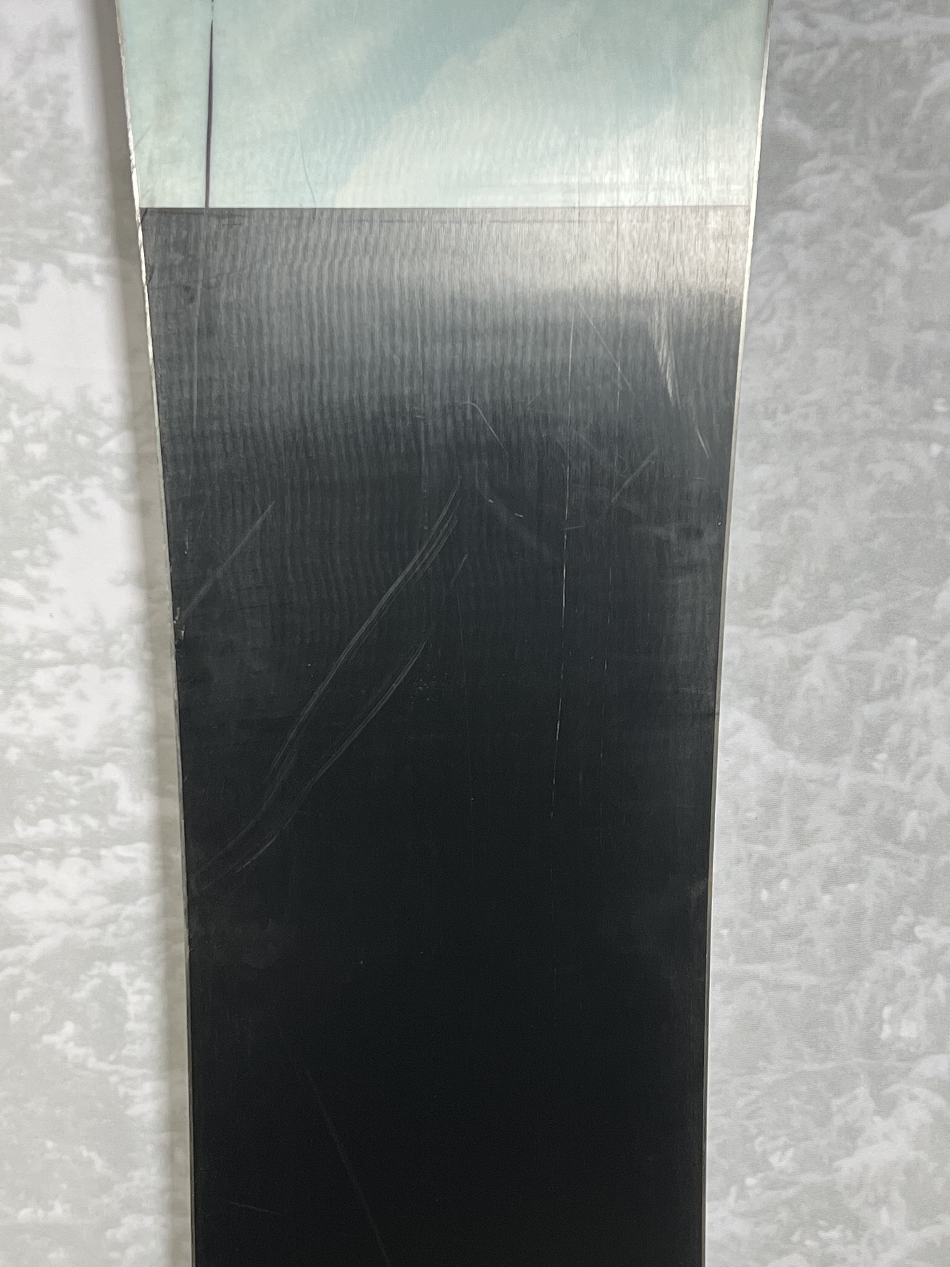 Lightly Used Nidecker Escape 165 CM Snowboard 2025