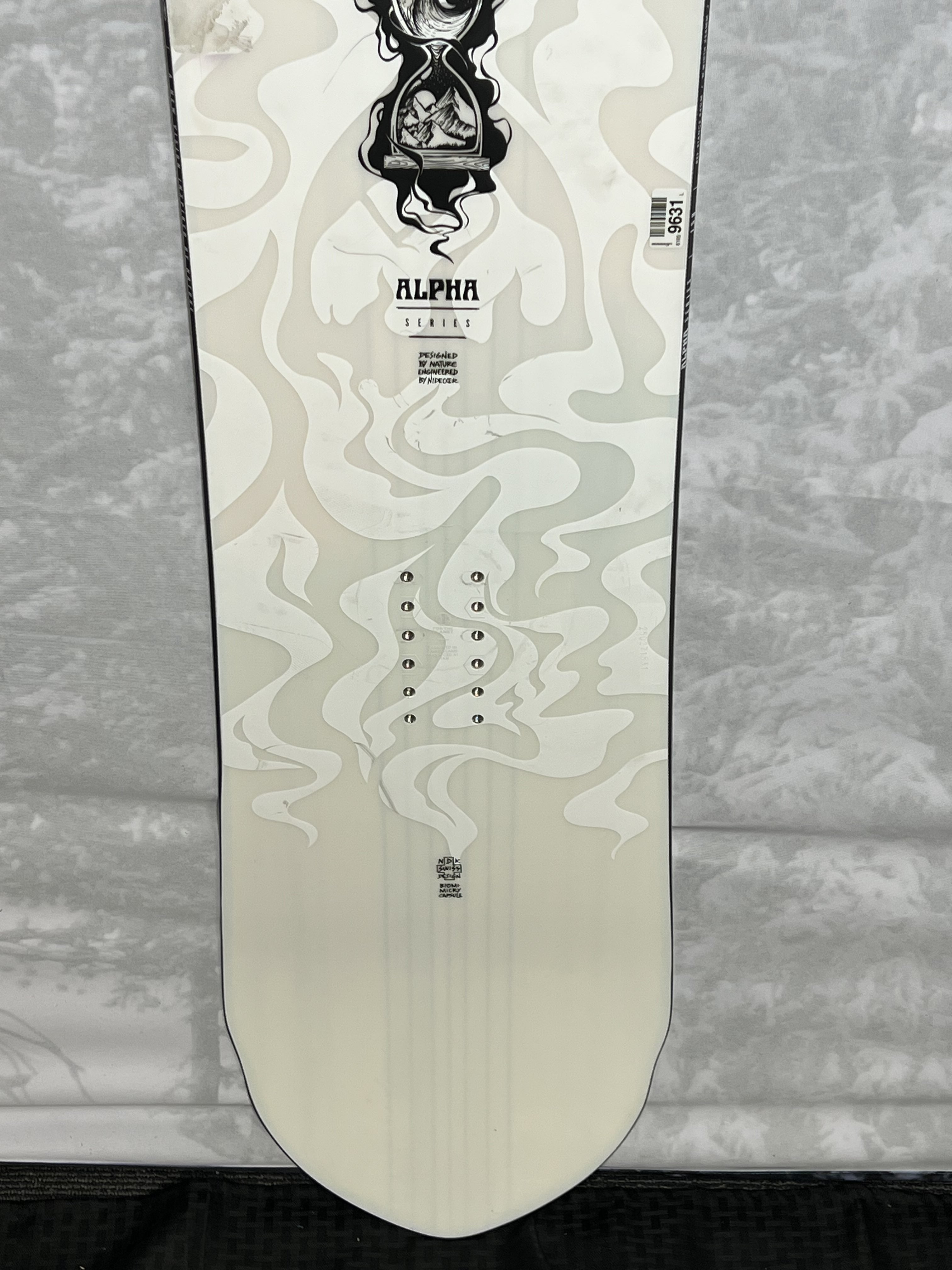Lightly Used Nidecker Alpha 158 CM Snowboard 2025