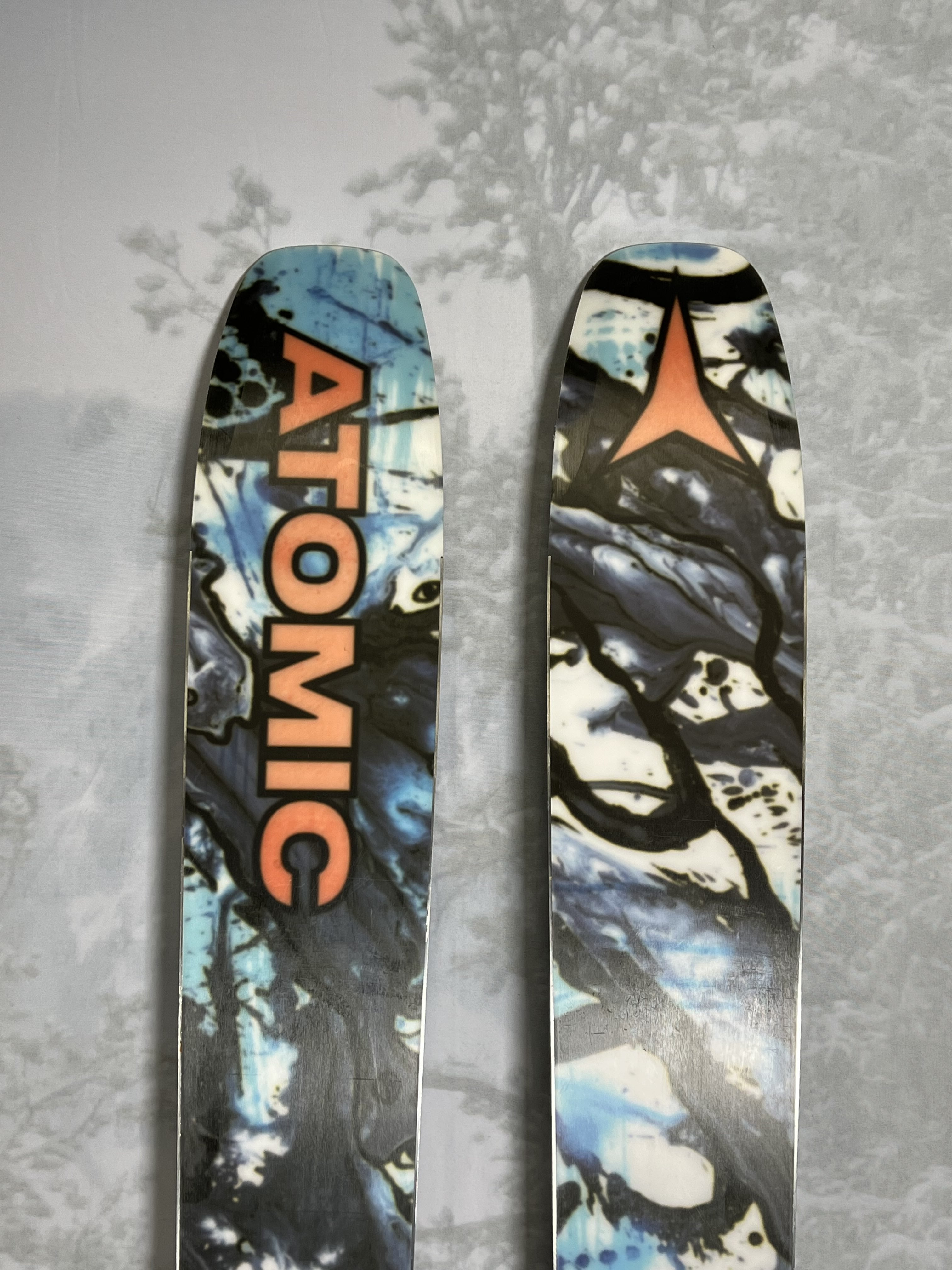 Very Lightly Used Atomic Bent Chetler Skis 120 184 cm w/ Salomon Strive 13 GW Demo Bindings