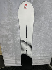 New Burton Family Tree Gril Master Camber 2025 155W CM Snowboard