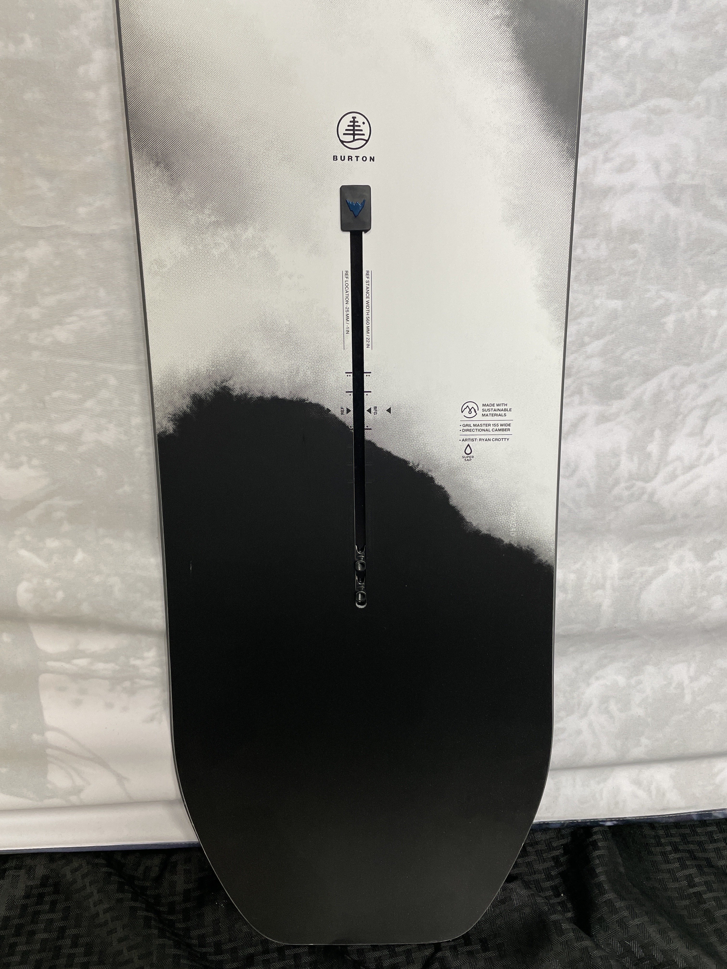 New Burton Family Tree Gril Master Camber 2025 155W CM Snowboard