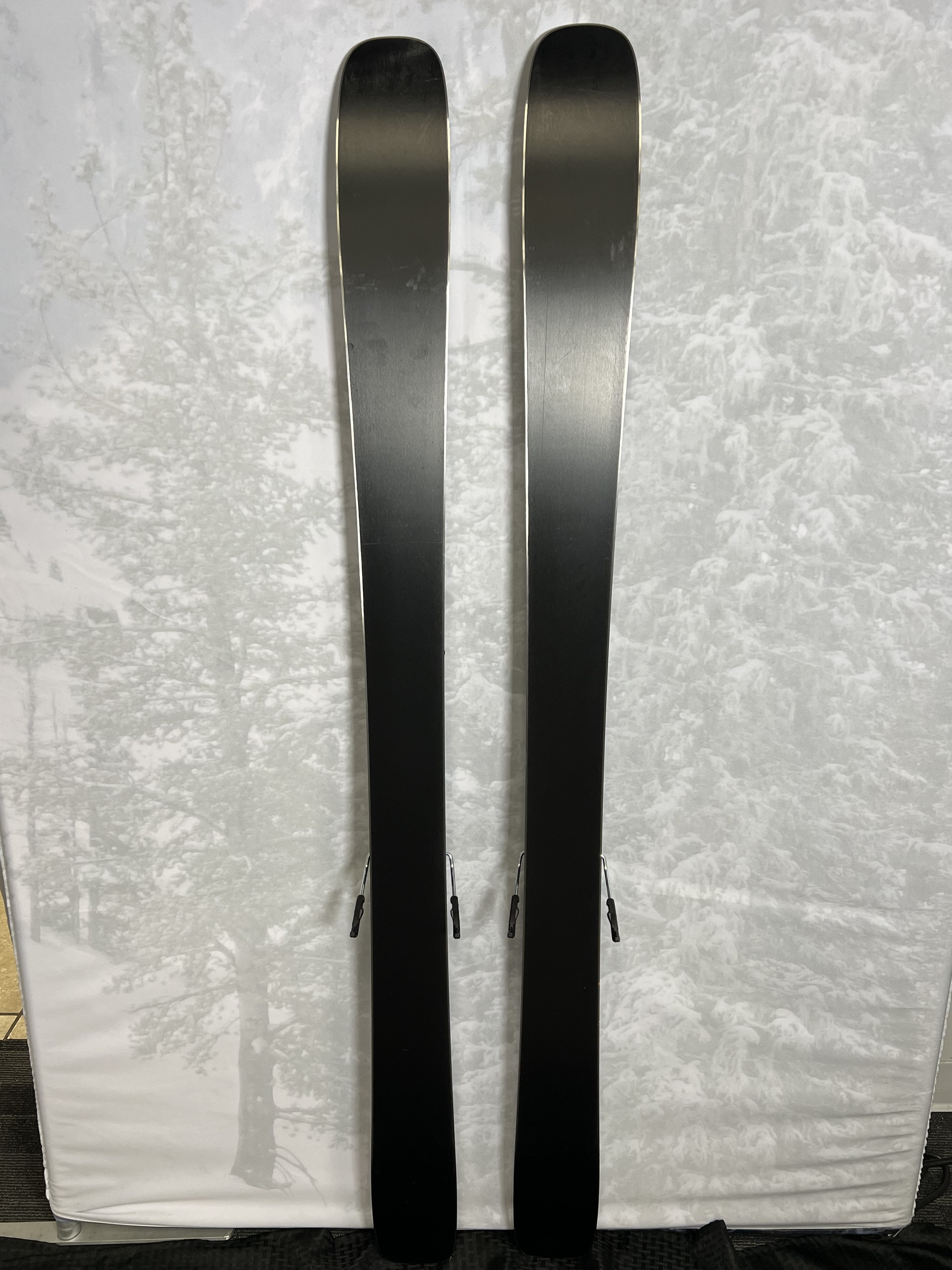 Lightly Used Armada ARV 94 157 cm Skis 2025 w/Armada Strive 11 GW Demo Bindings