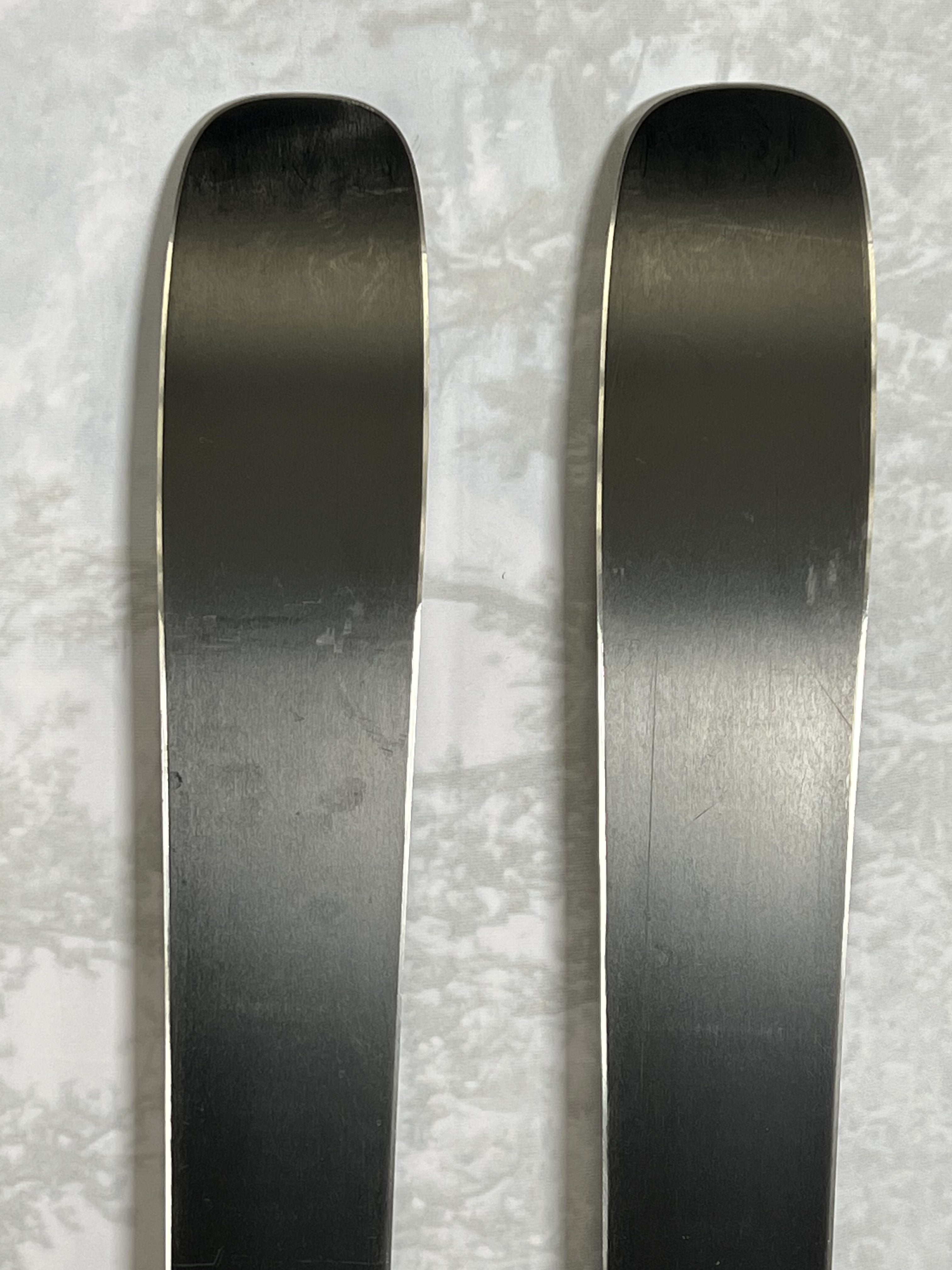 Lightly Used Armada ARV 94 157 cm Skis 2025 w/Armada Strive 11 GW Demo Bindings