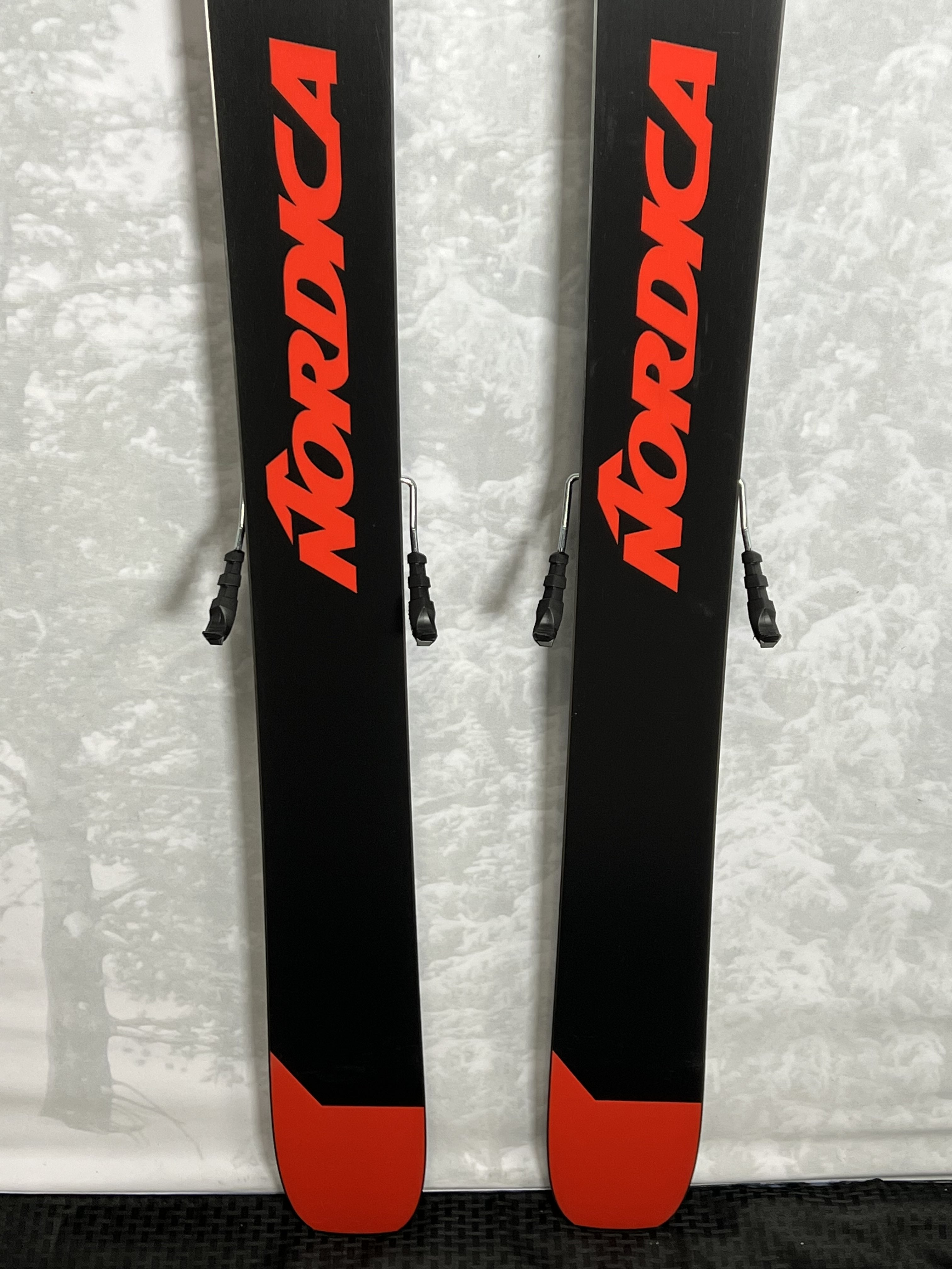 Lightly Used Nordica Enforcer 104 185cm Skis 2025 w/Tyrolia Attack LYT 11 Demo Bindings