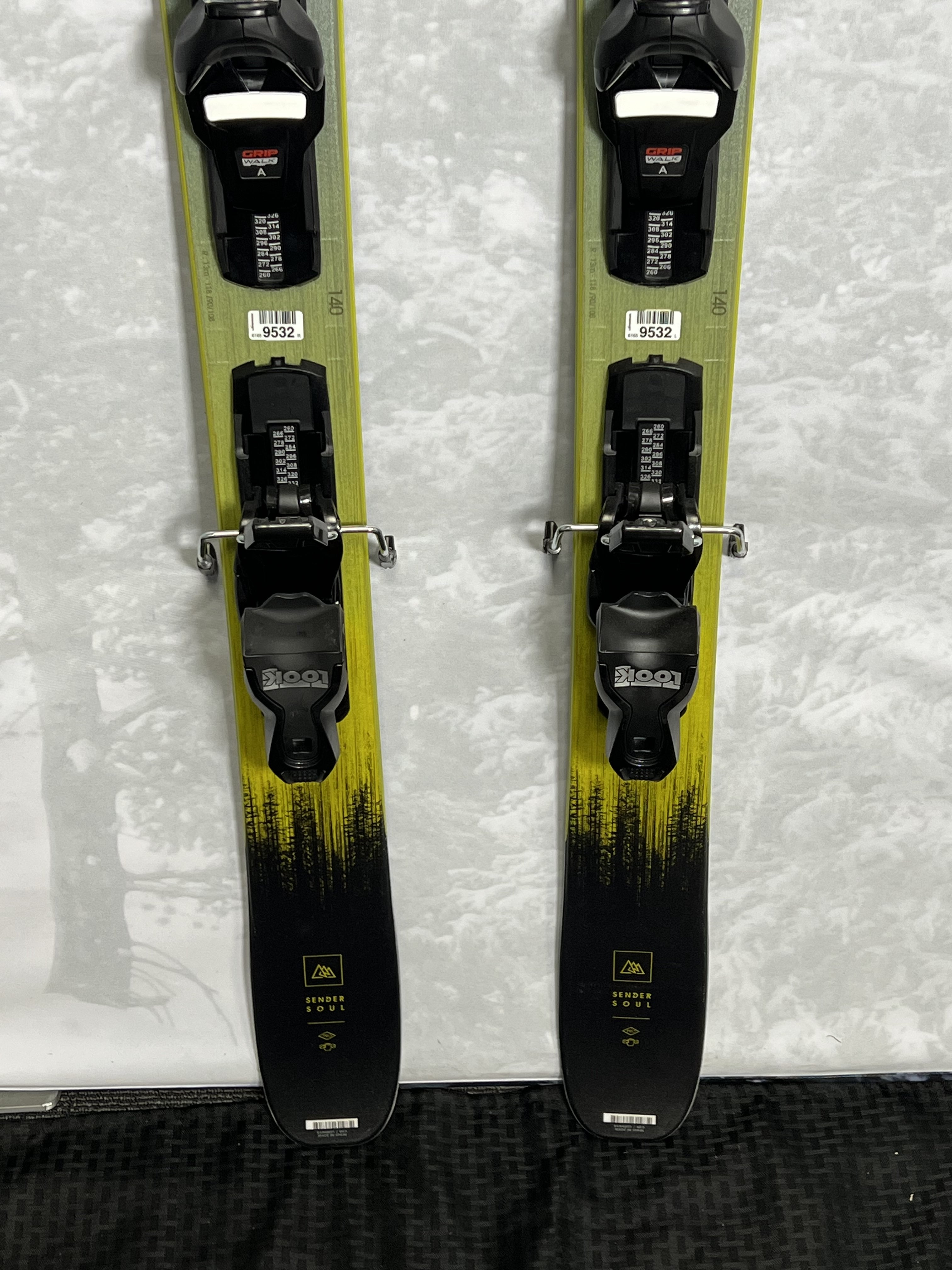 New Rossignol Sender Soul Pro 140 cm Skis 2025 w/Look Xpress 10 GW Demo Bindings