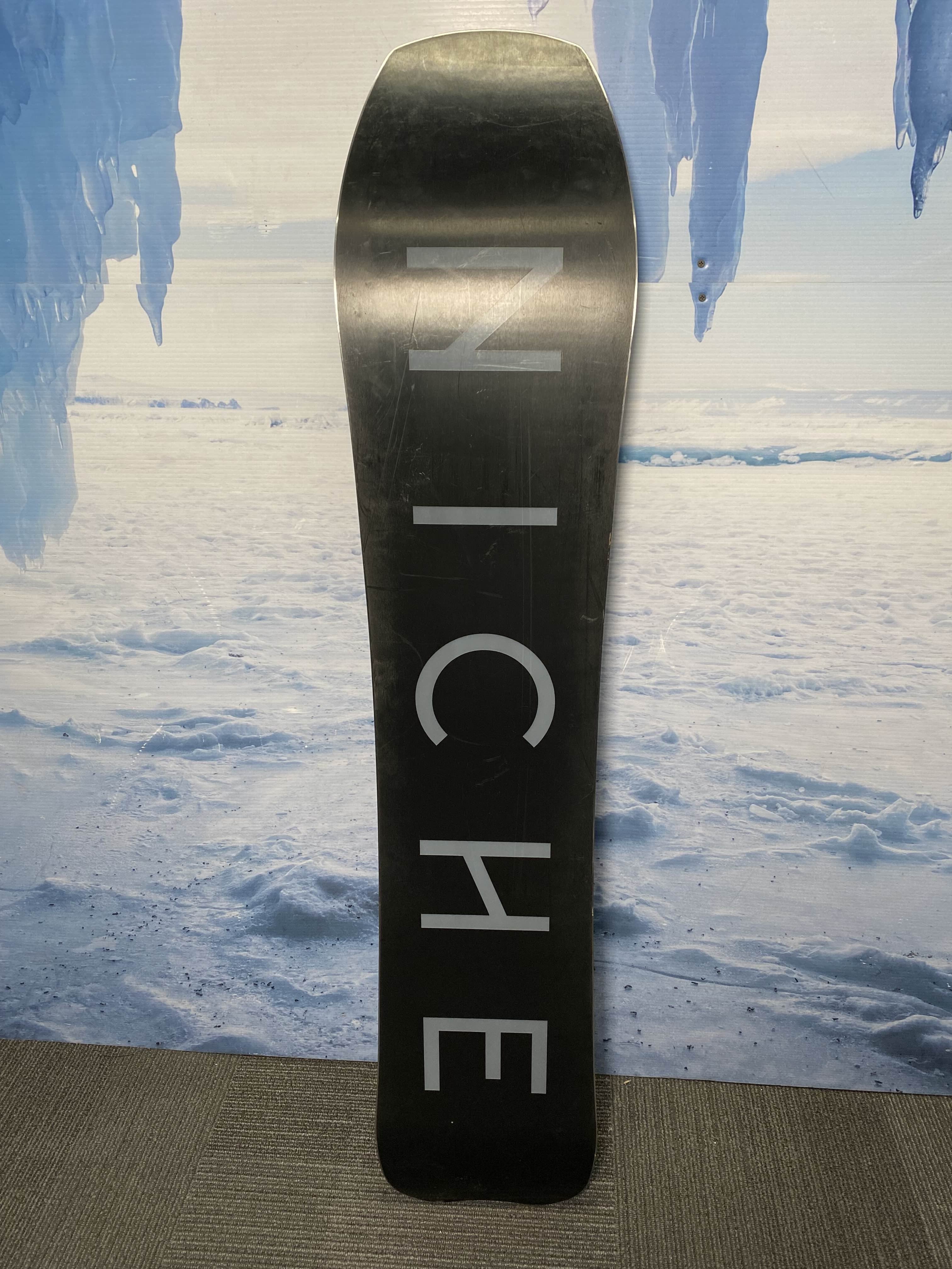 Lightly Used Niche Pyre '24 150cm