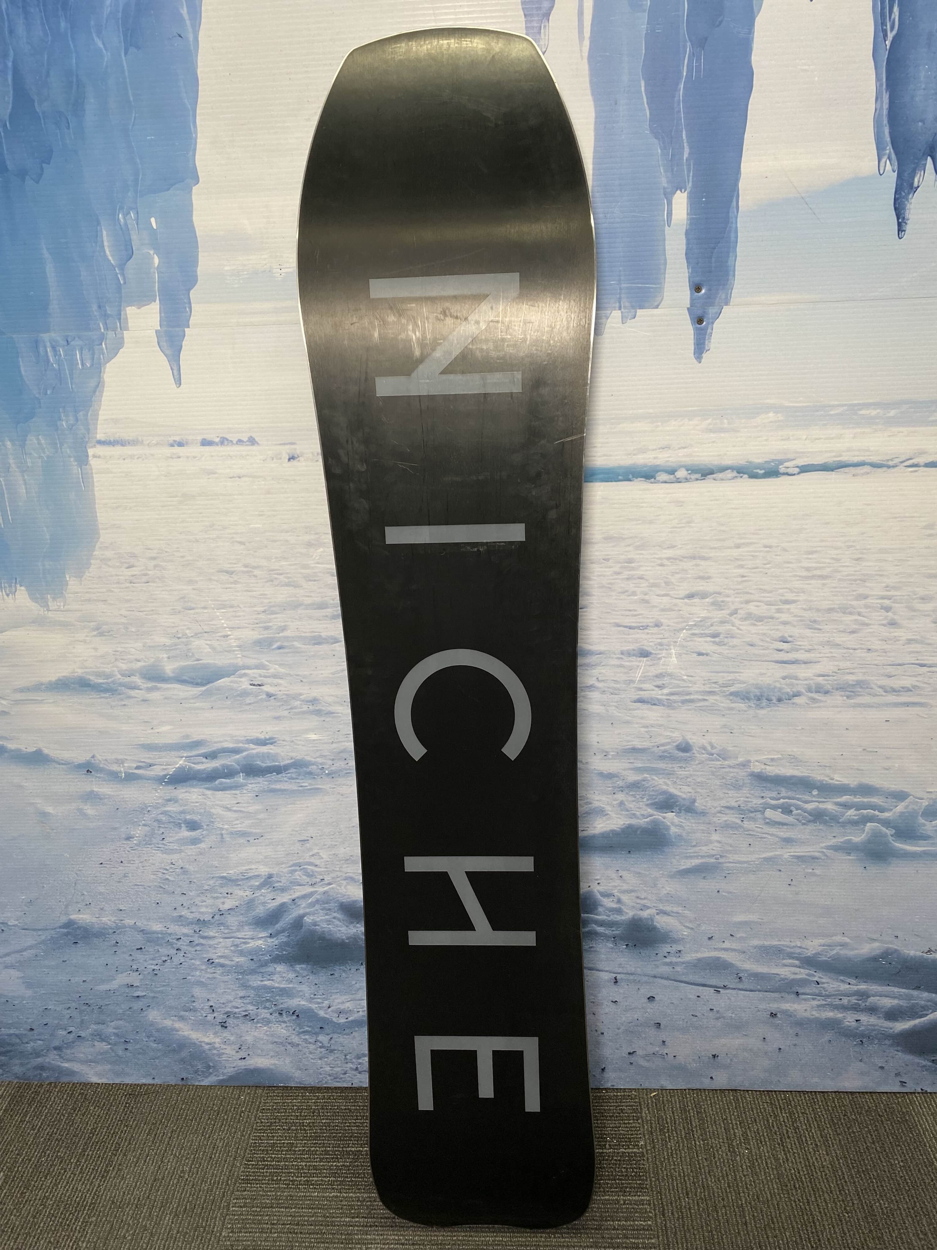 Lightly Used Niche Pyre '24 155cm