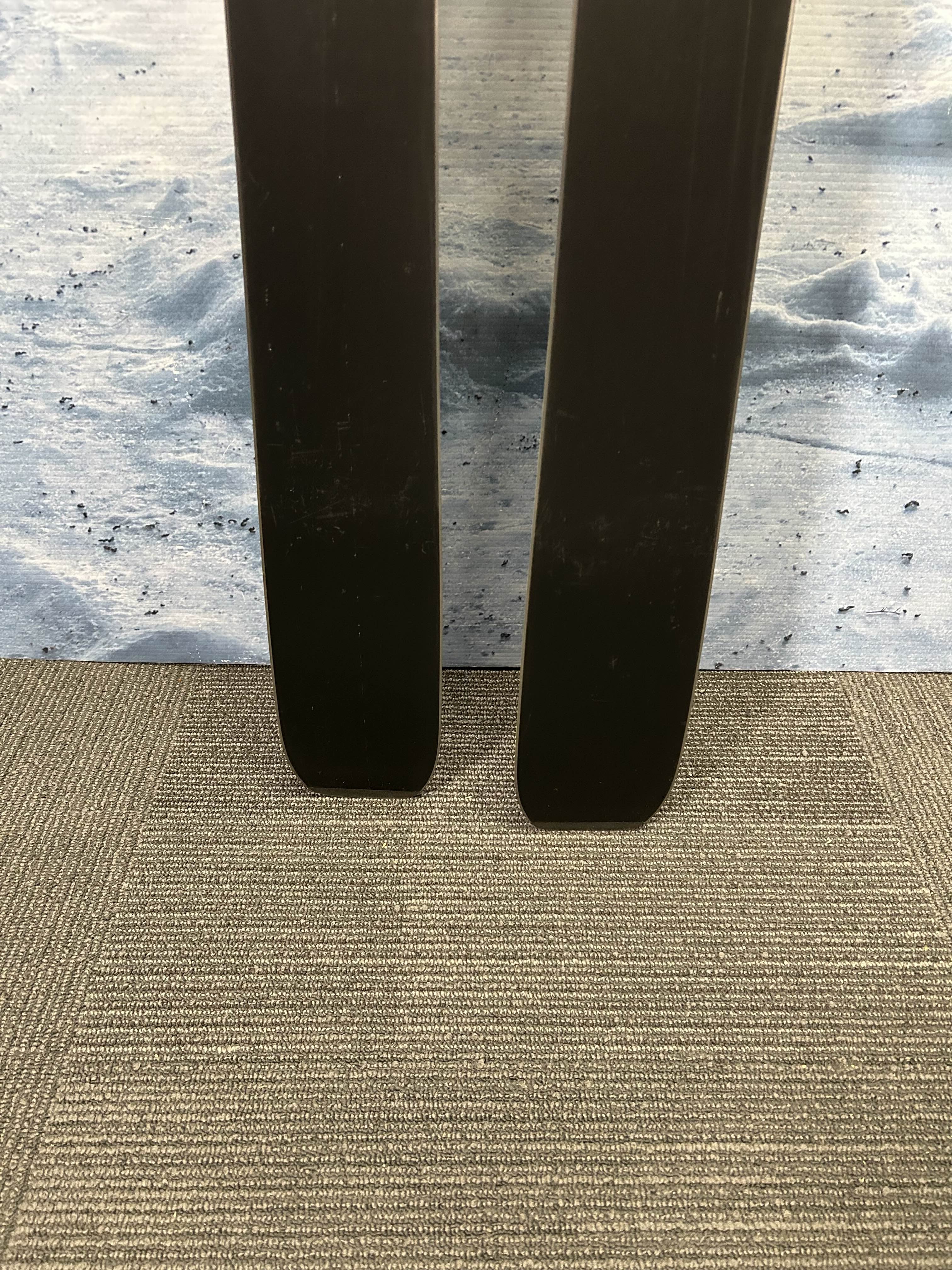 Lightly Used Rossignol Sender Soul 102 164cm Skis w/ Look NX 12 Bindings