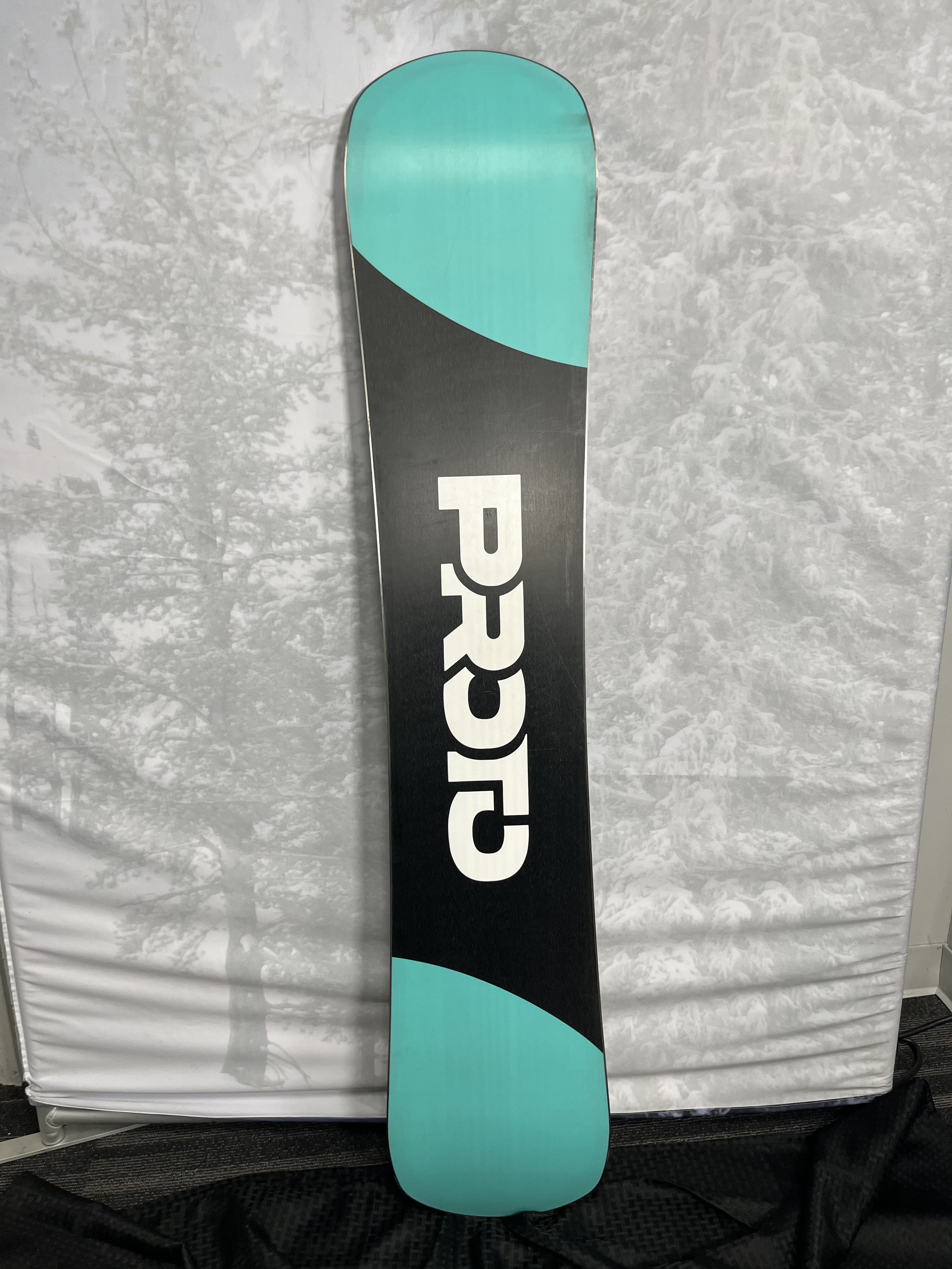 Used Never Summer Proto Synthesis Women's Snowboard - 145CM