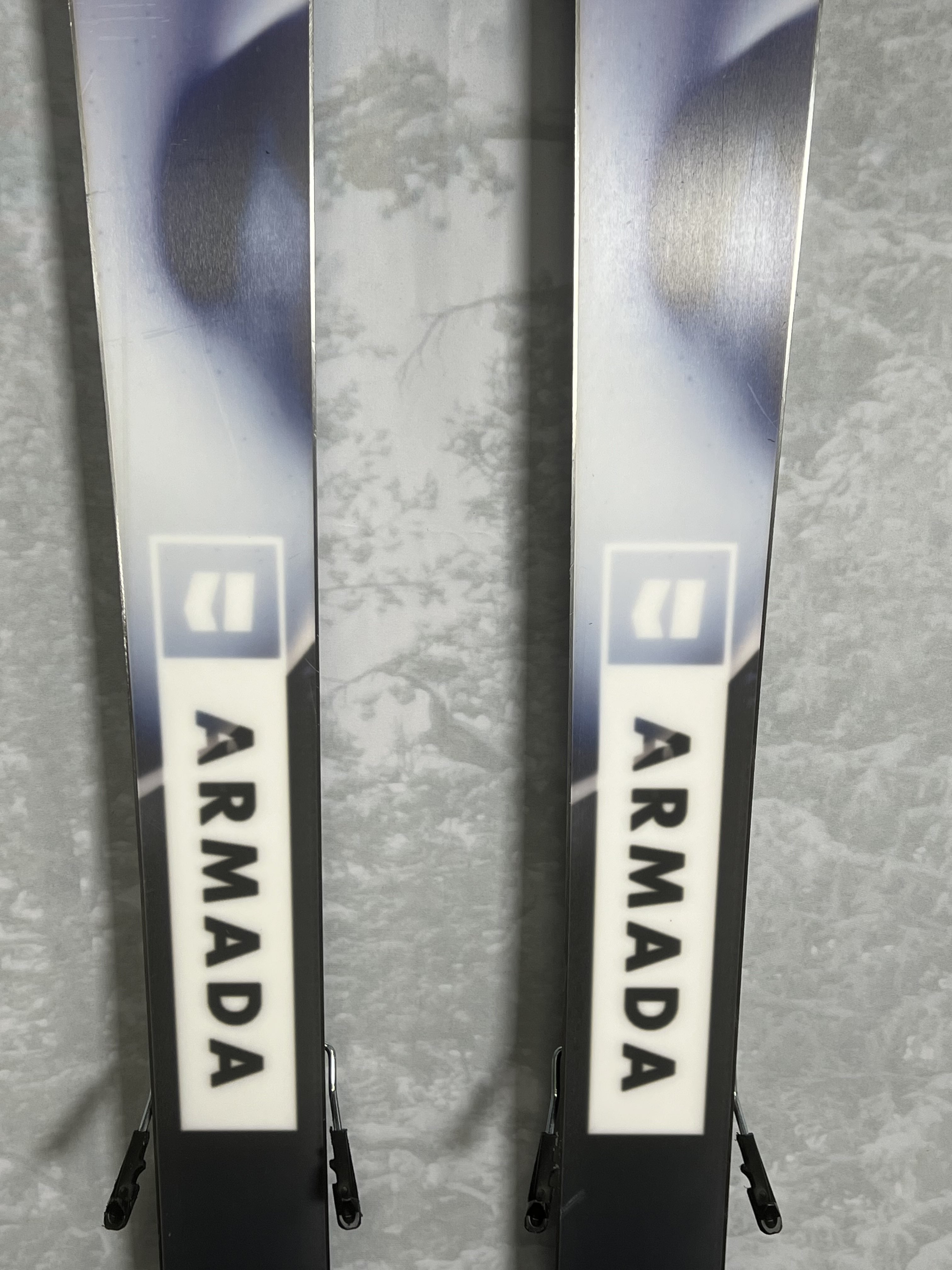 Lightly Used Armada ARV 106 188 cm Skis 2025 w/Armada Strive 13 GW Demo Bindings