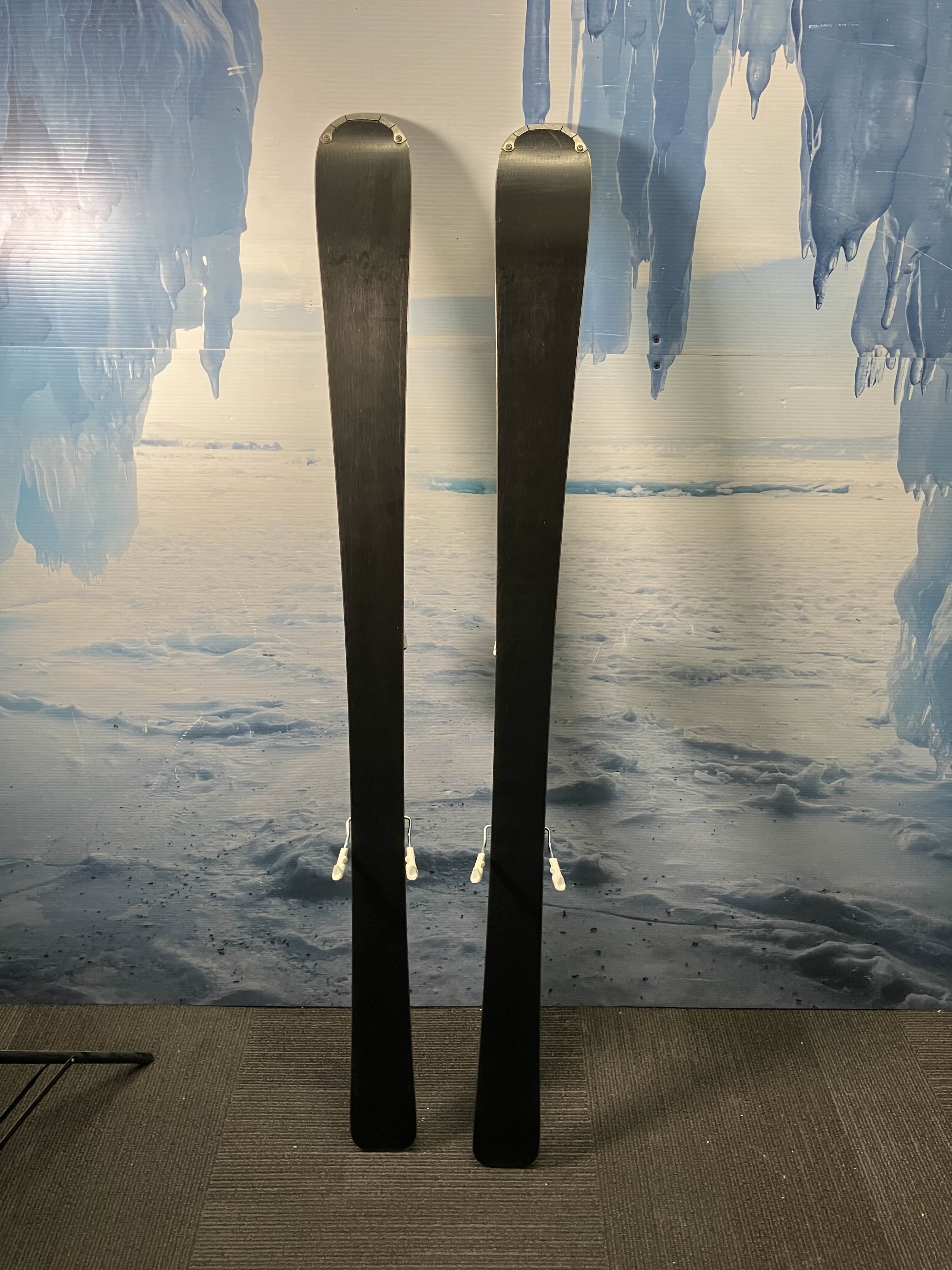 Used Saloman Xdrive Ski w/ Saloman Xt10 Demo Bindings - 156CM