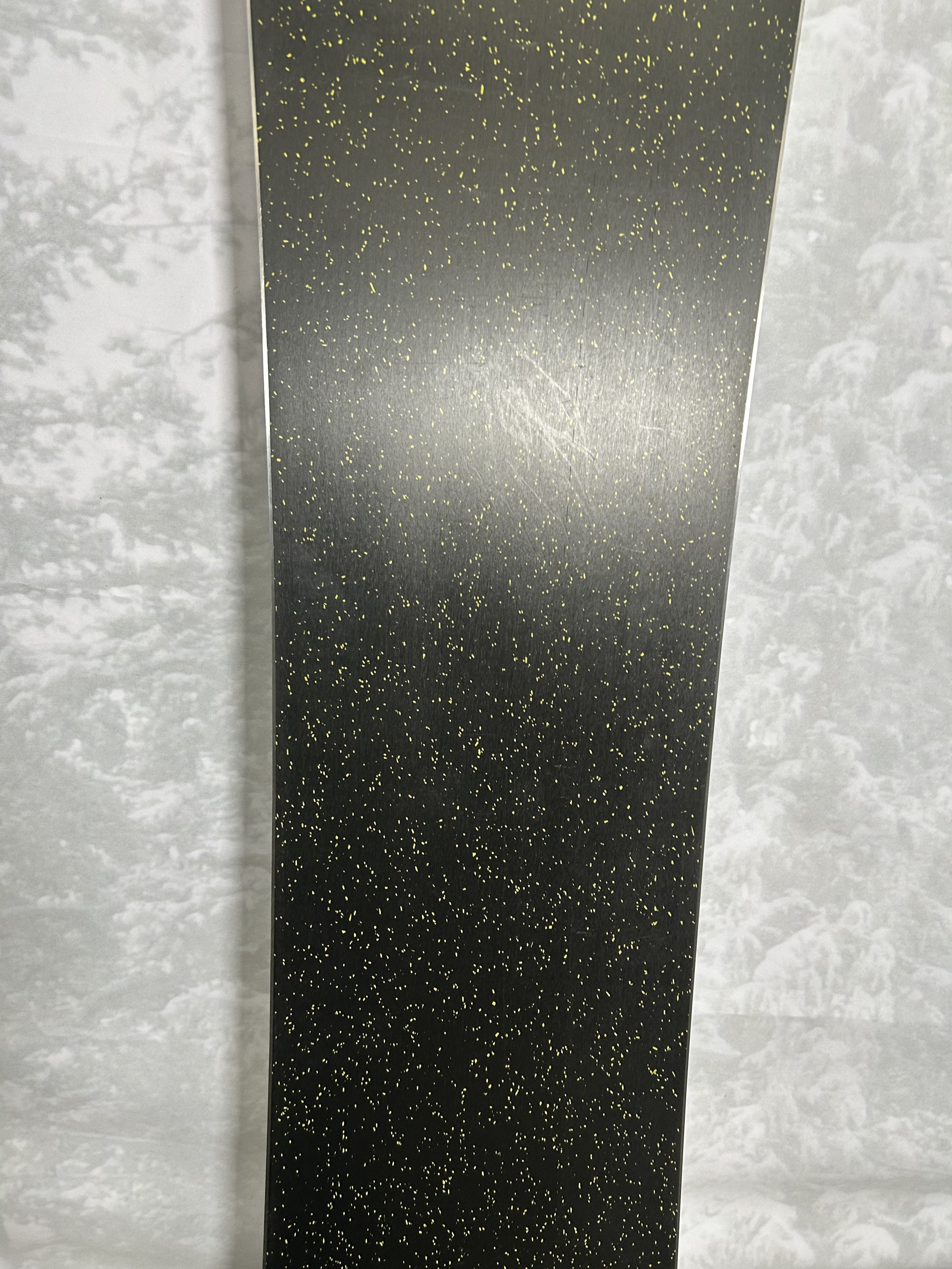 Used 2025 Salomon Sickstick 153cm Snowboard