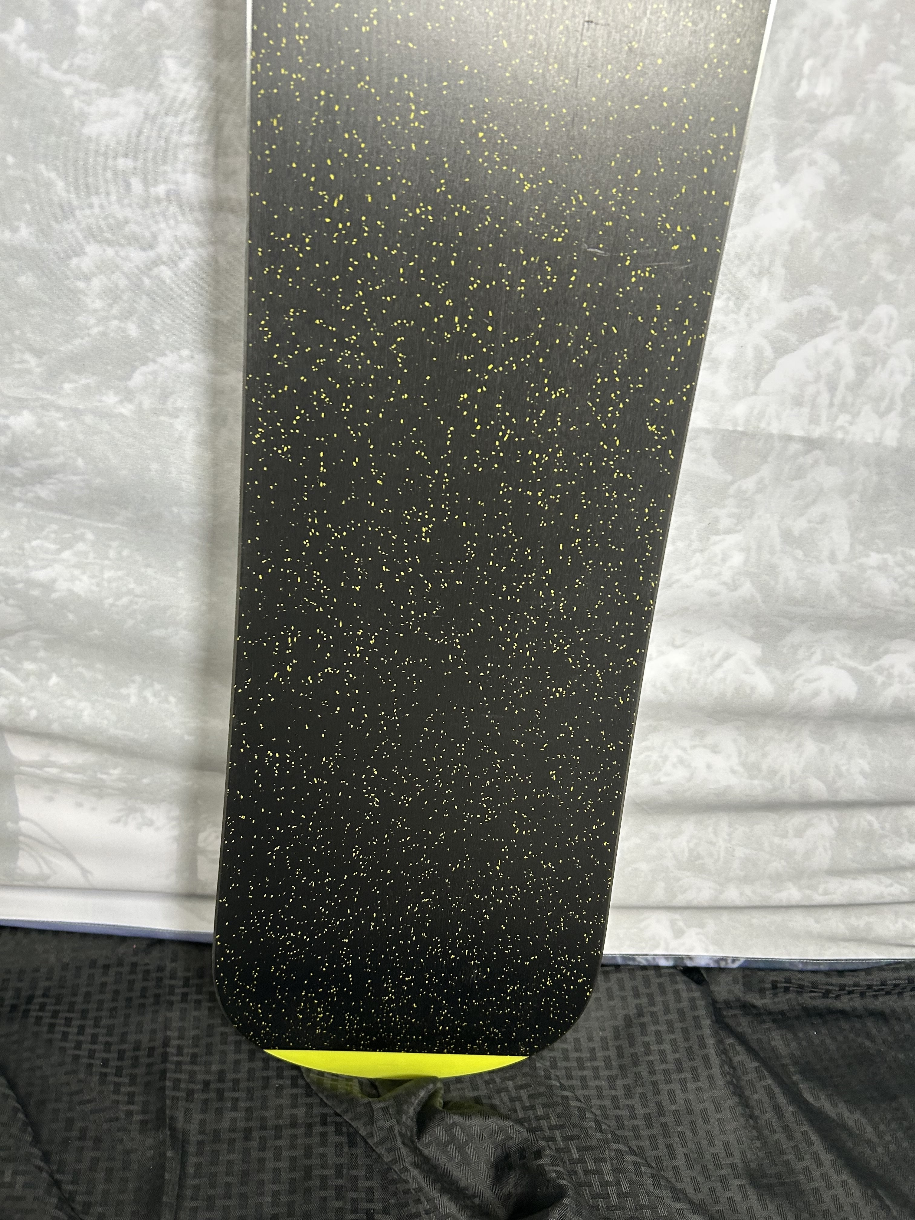 Used 2025 Salomon Sickstick 153cm Snowboard