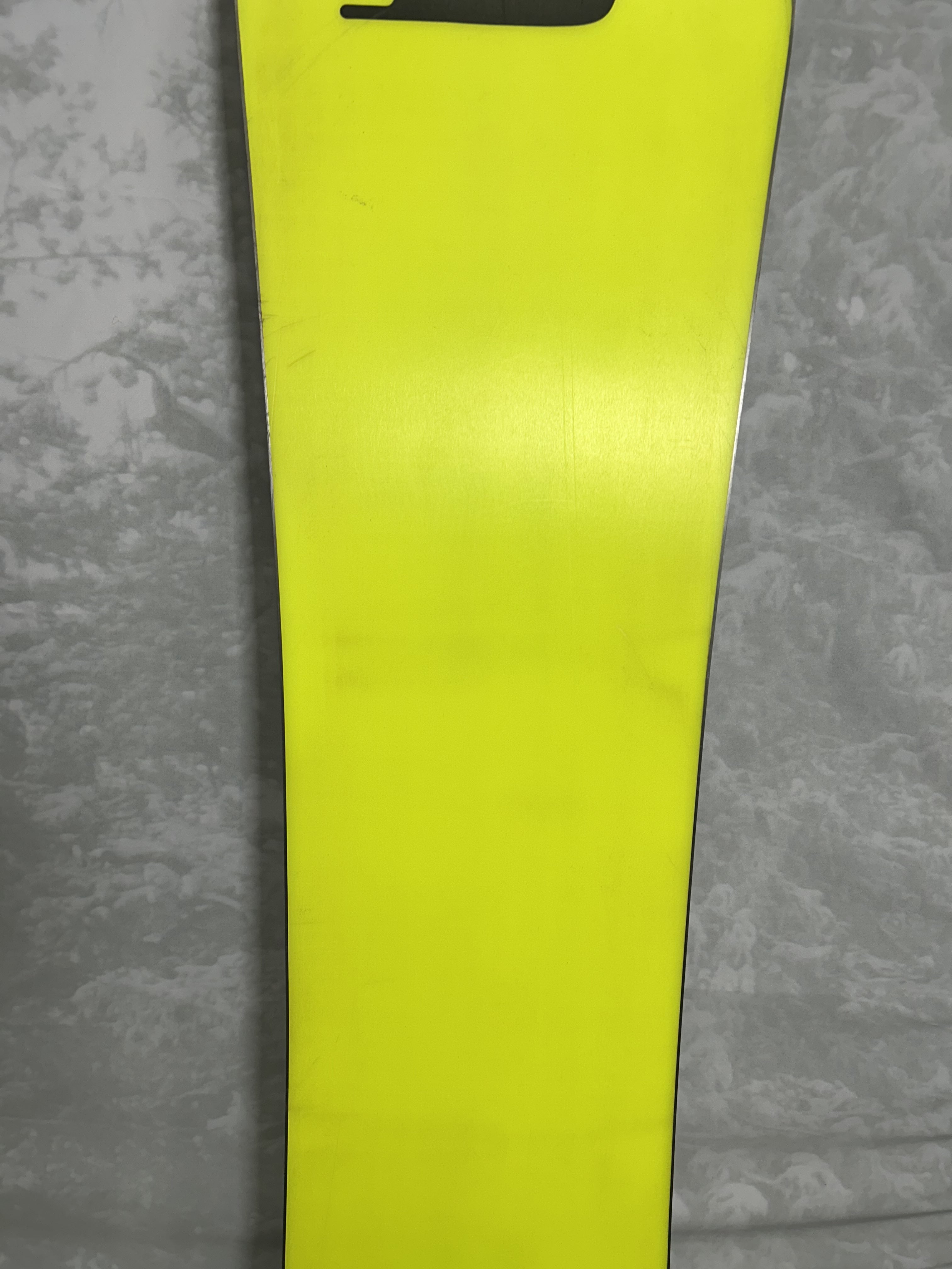 Used 2025 Salomon Dancehaul 147cm Snowboard