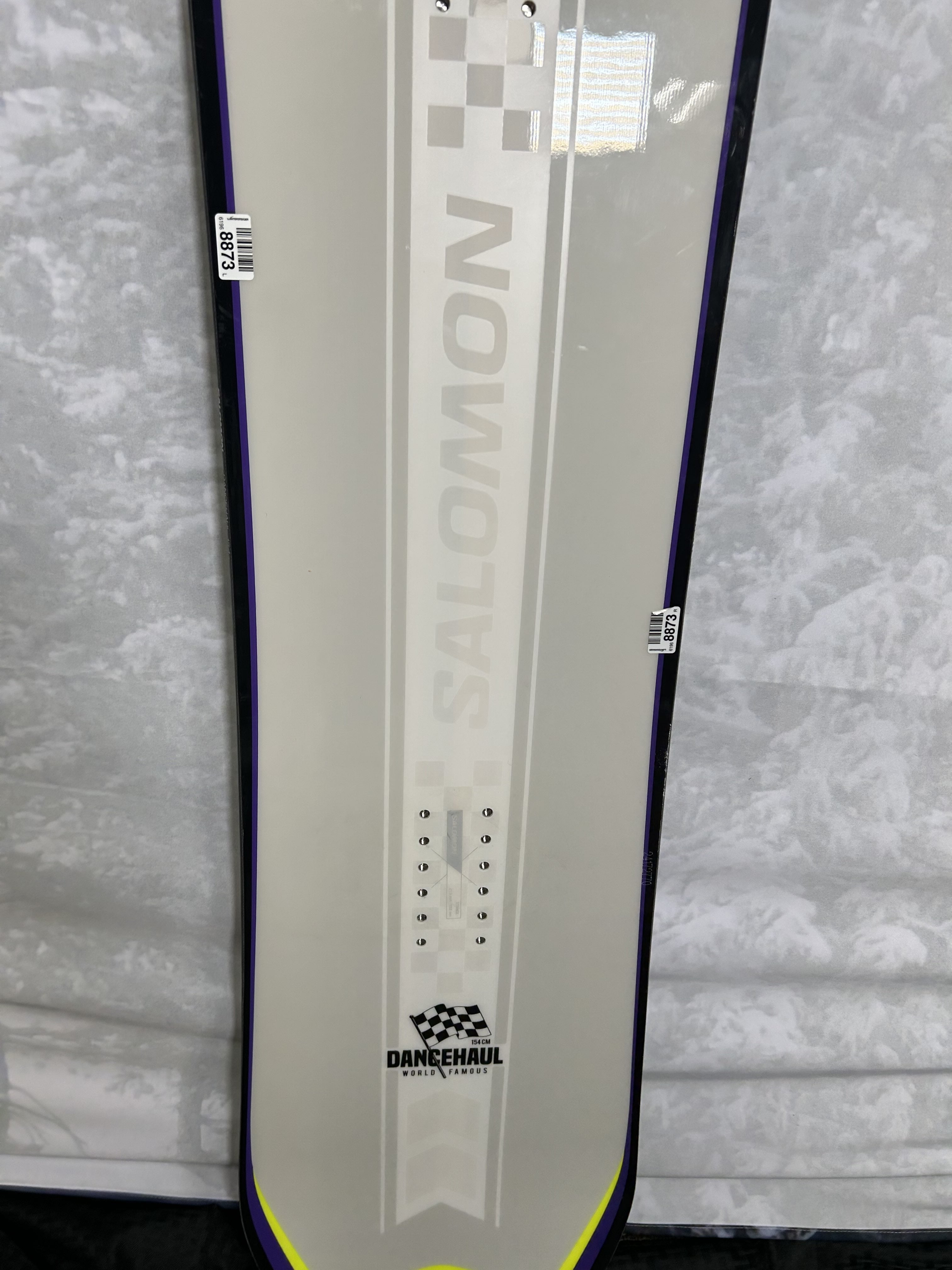 Used 2025 Salomon Dancehaul 154cm Snowboard