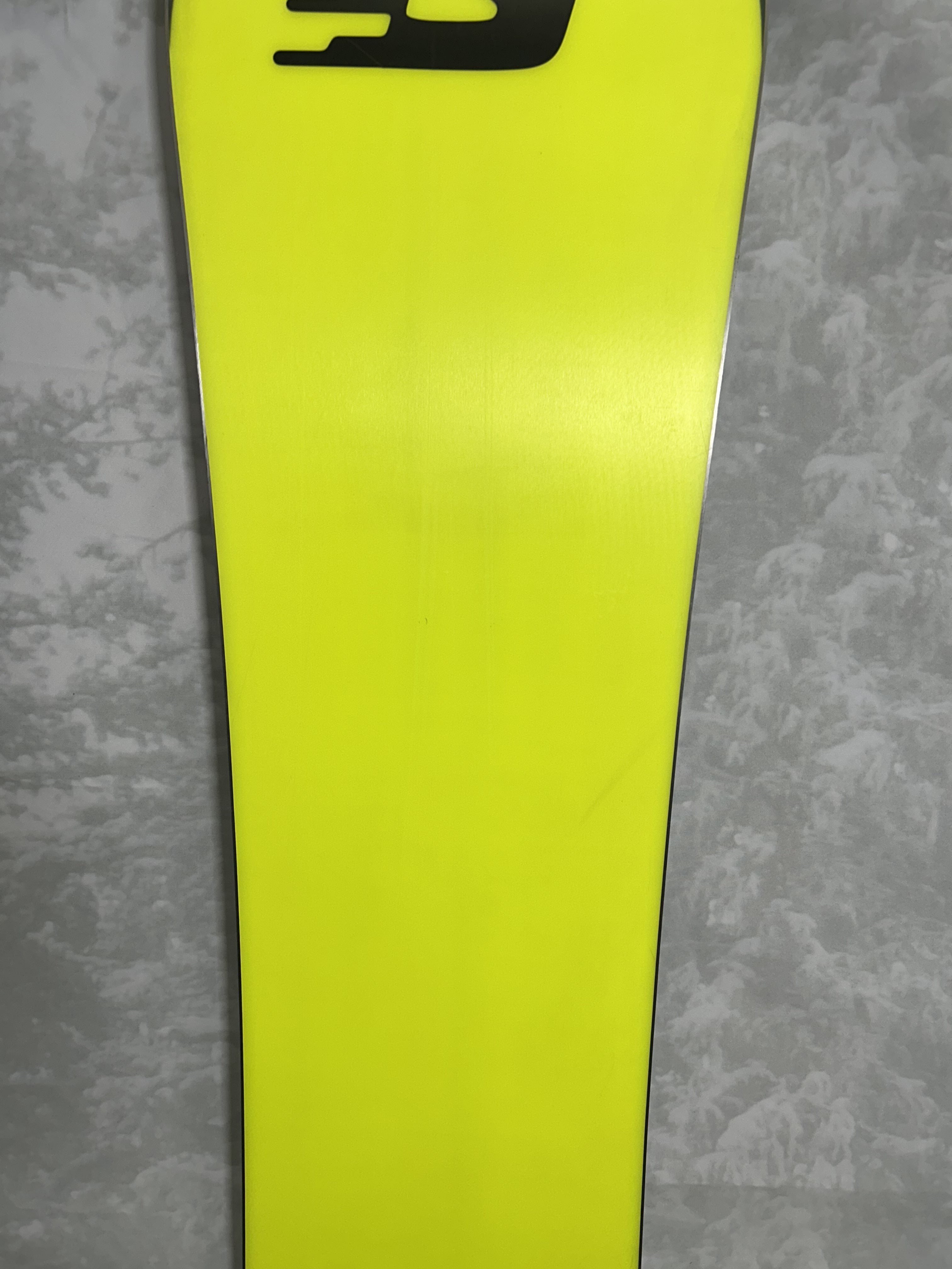 Used 2025 Salomon Dancehaul 154cm Snowboard