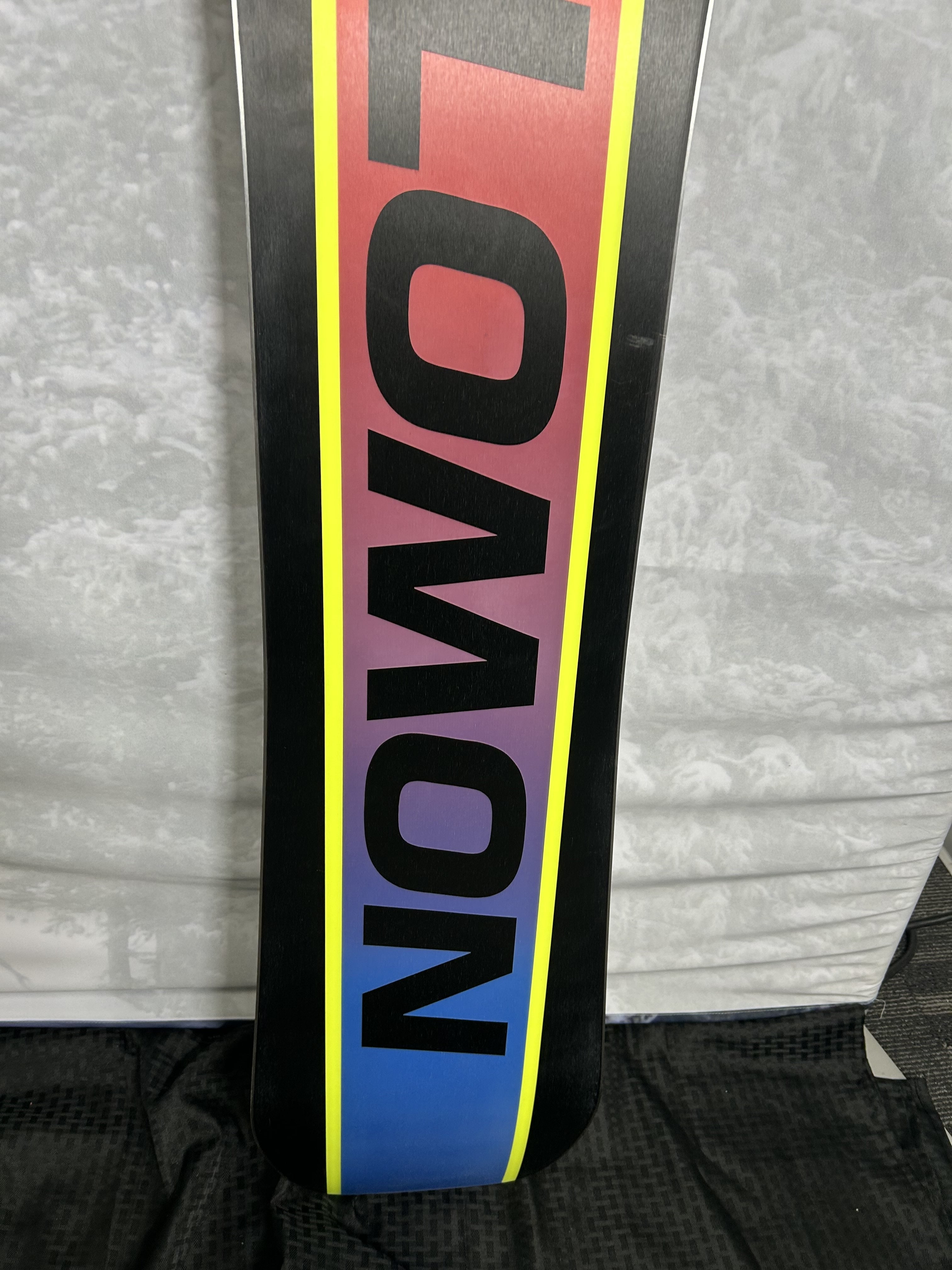 Used 2025 Salomon Huck Knife Grom 140cm Snowboard