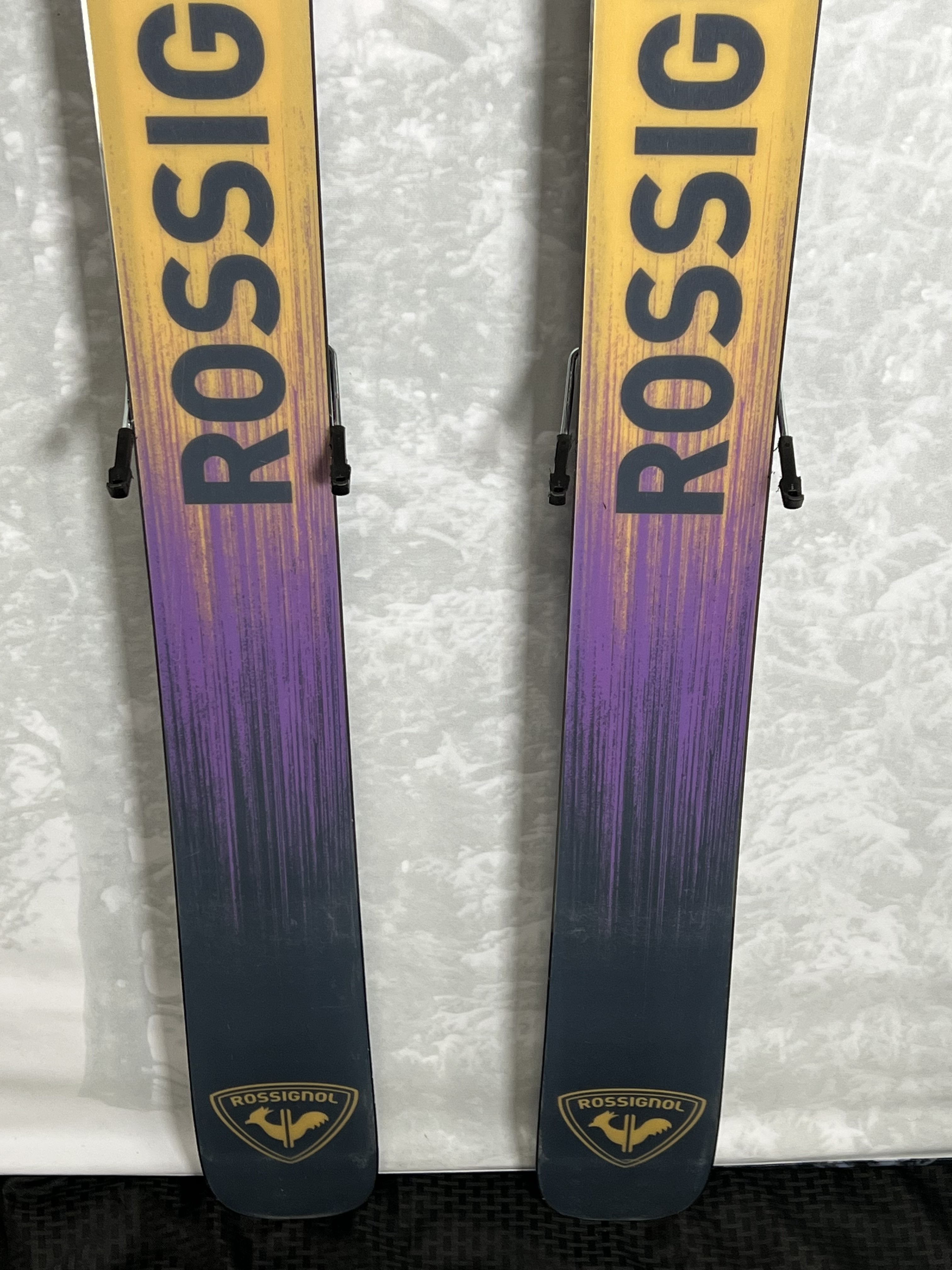 Lightly Used Rossignol Sender Free 118 186 cm Skis 2025 w/Look Konect GW Demo Bindings