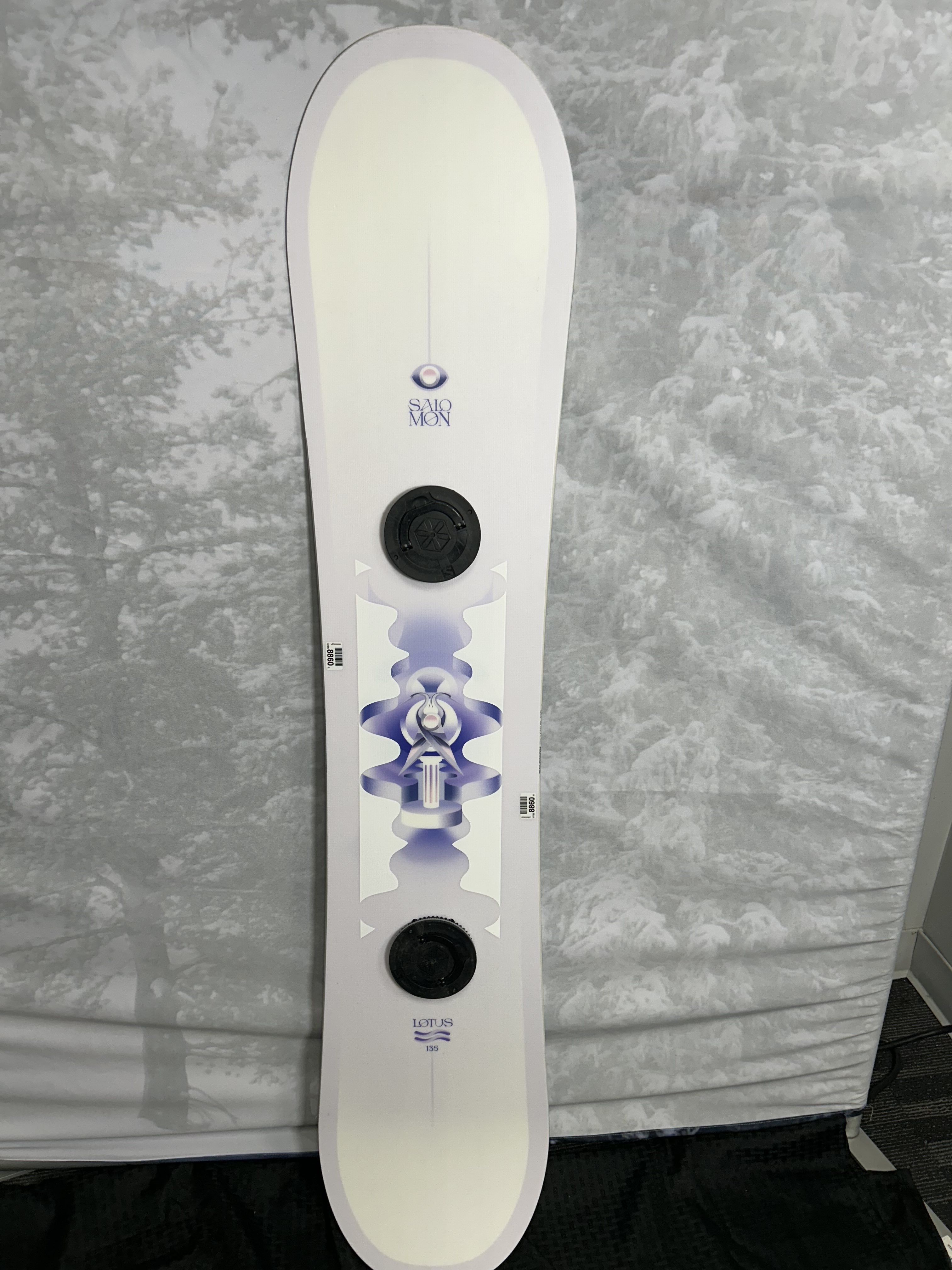 Used 2025 Salomon Lotus 135cm Snowboard
