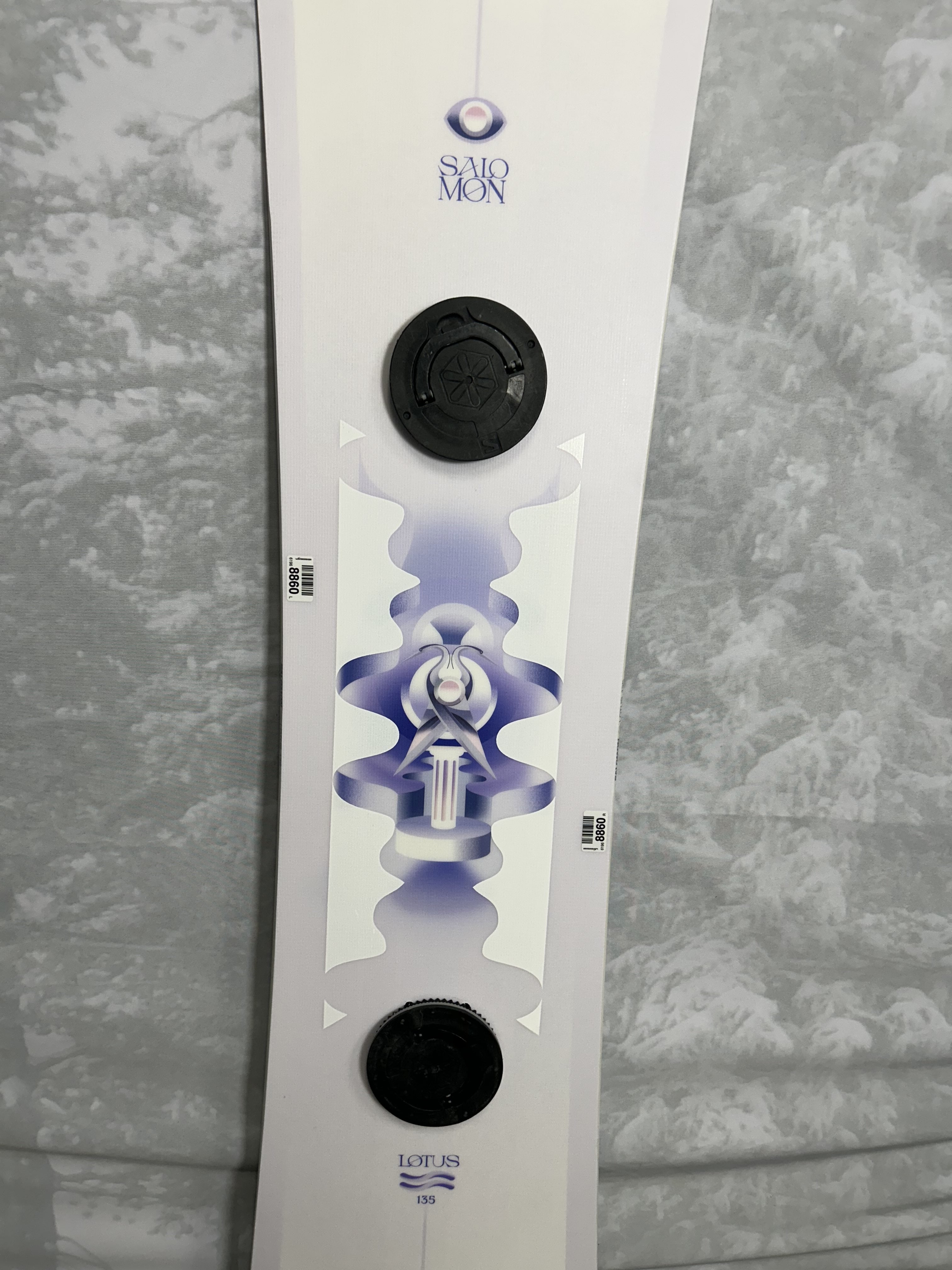 Used 2025 Salomon Lotus 135cm Snowboard