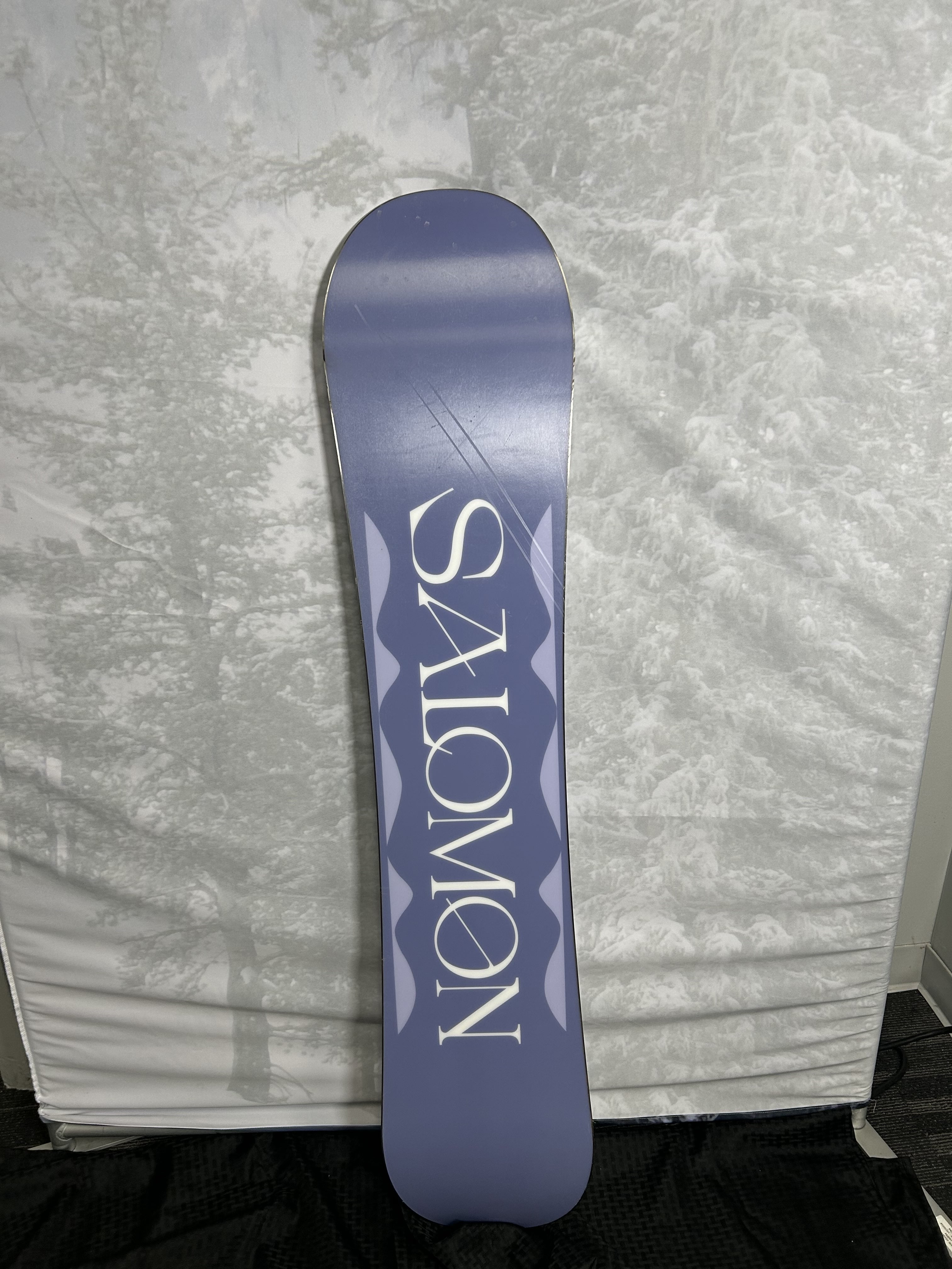 Used 2025 Salomon Lotus 135cm Snowboard