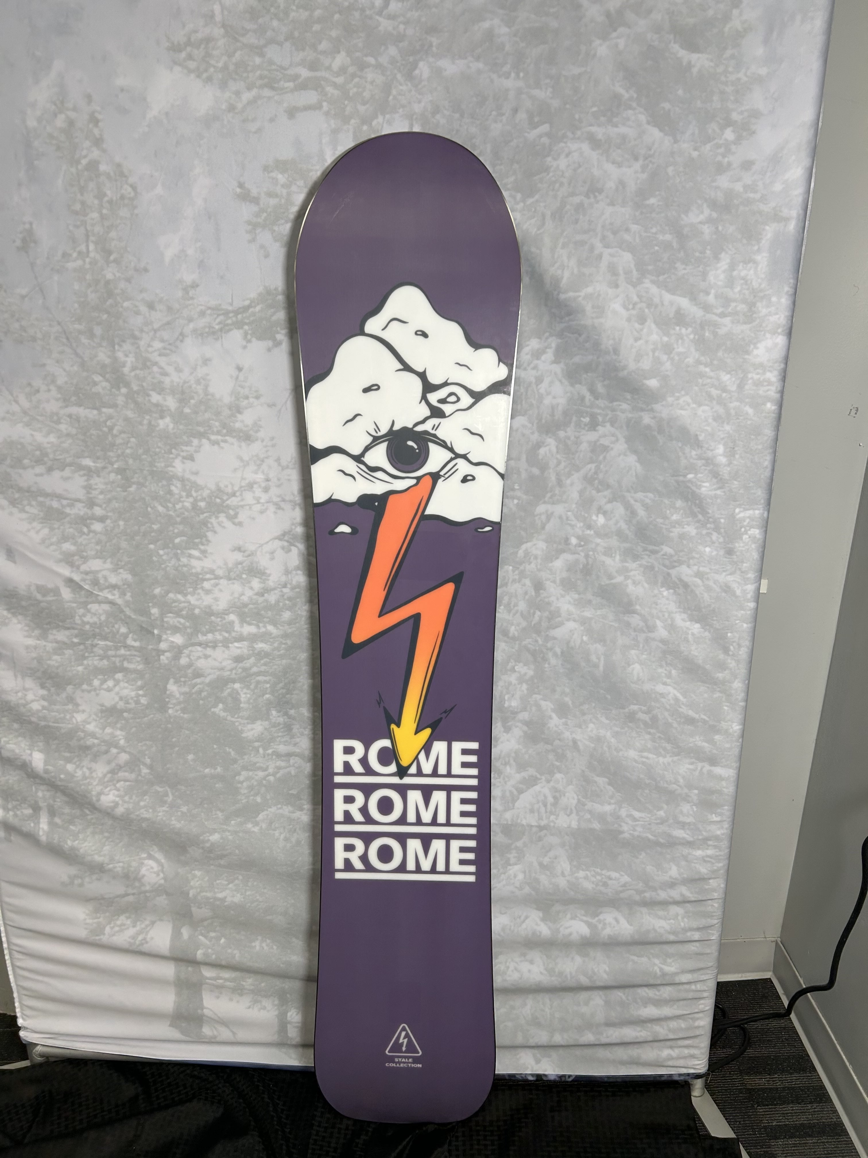 Used 2025 Rome Stale Crewzer 158cm Snowboard